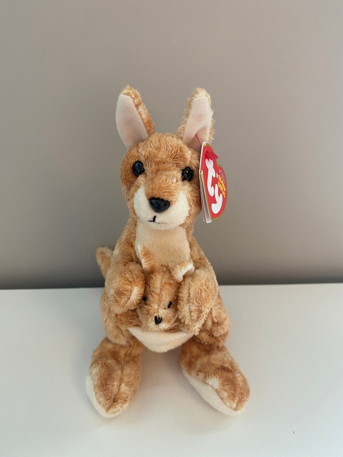 Ty Beanie Baby “Ricochet” the Kangaroo ! (7 inch)