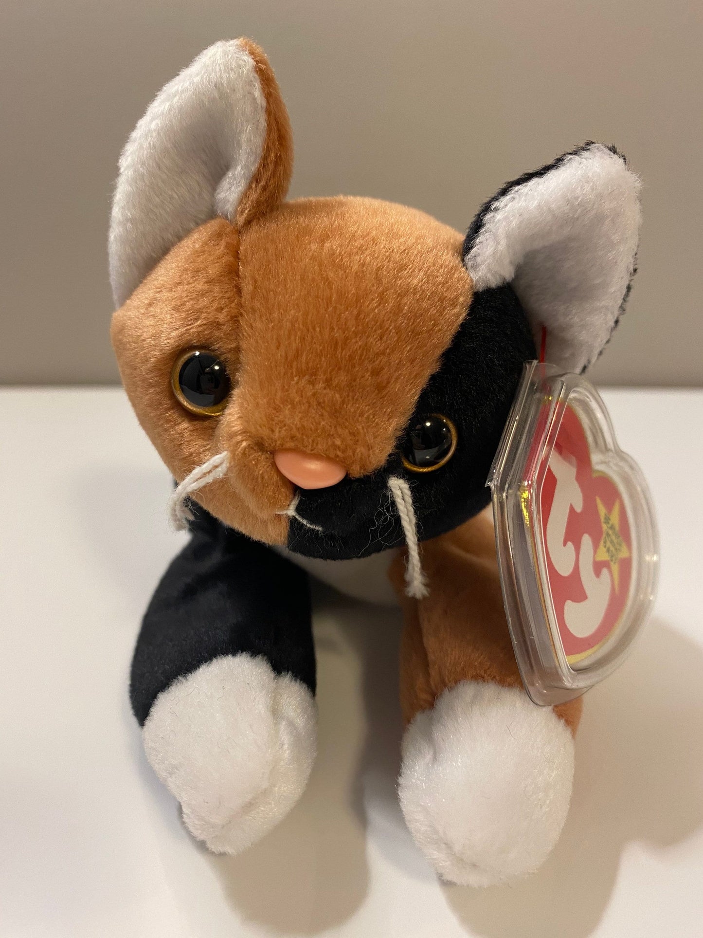 Ty Beanie Baby “Chip” the Adorable Calico Cat! (8 inch)