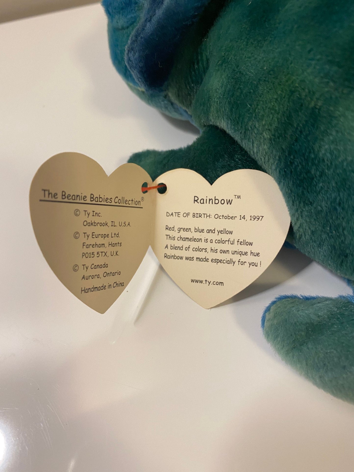 Ty Beanie Baby “Rainbow” the Chameleon (9 inch)