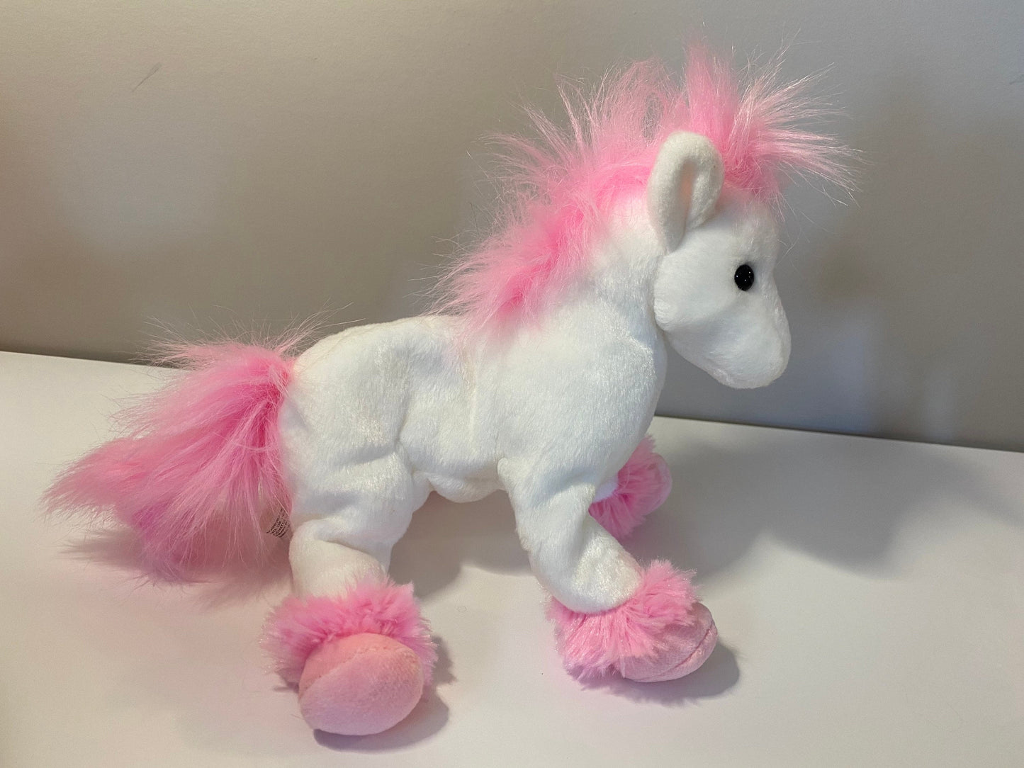 Ty Beanie Baby “Avalon” the white and pink horse! (8 inch)