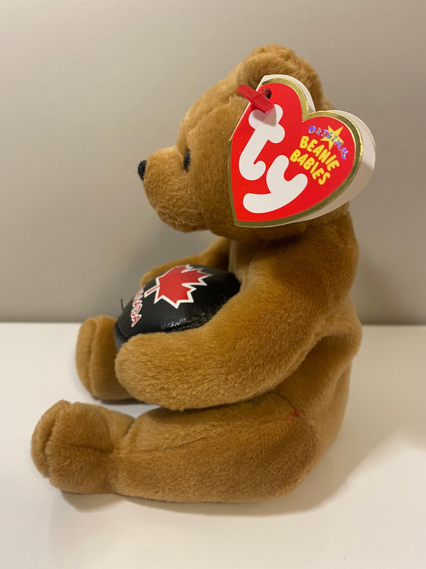 Ty Beanie Baby “Deke” the Hockey Bear Holding a Puck! (7 inch)