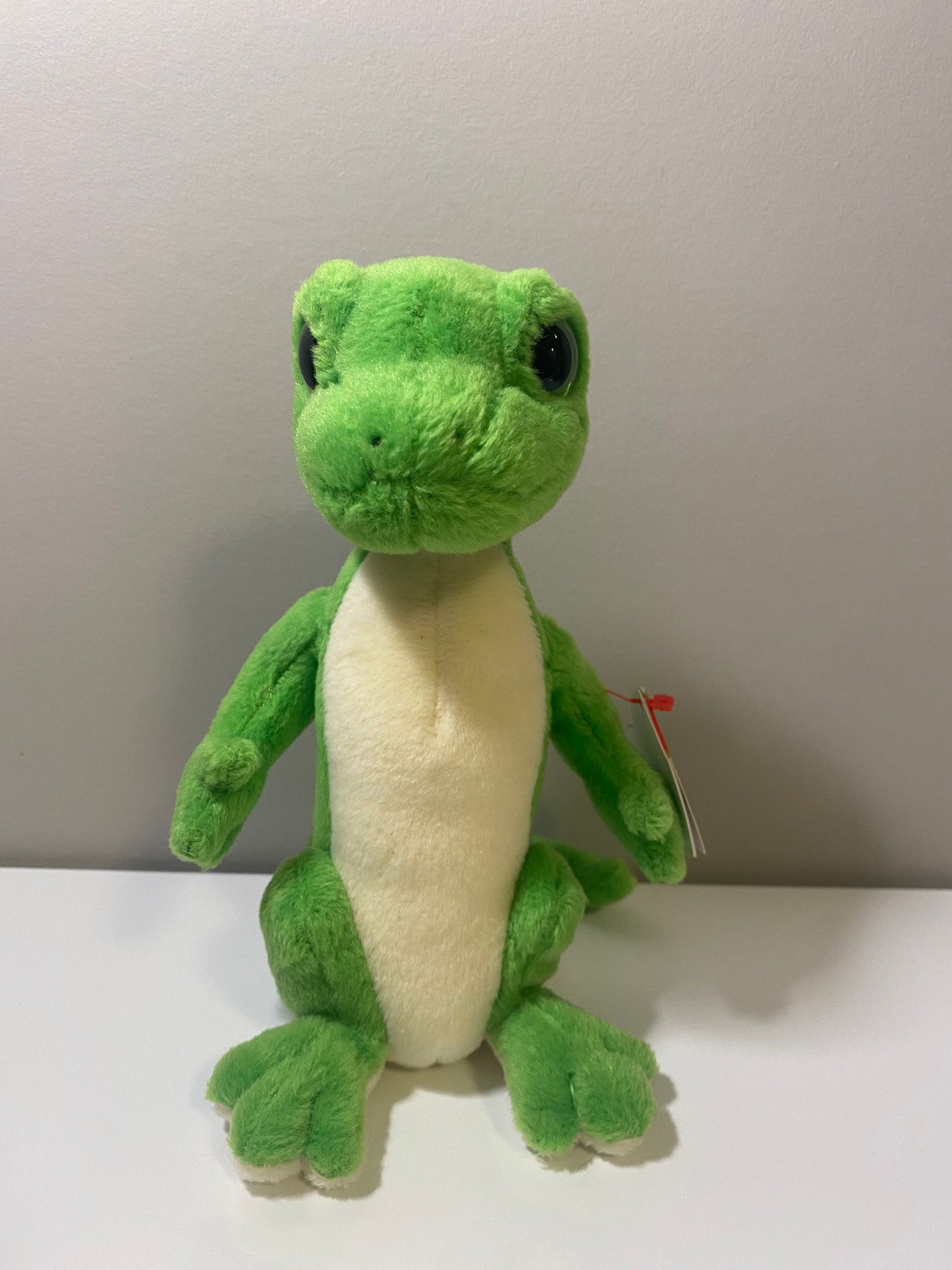 Ty Beanie Baby “Gus” the Green eyed Gecko! *Rare* (7 inch)