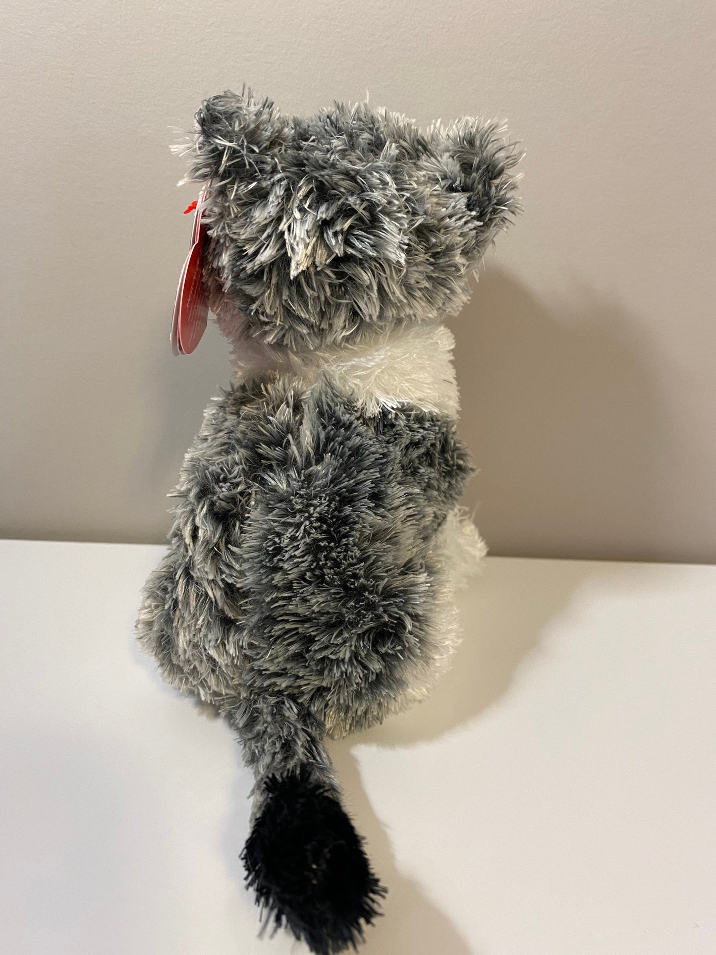 Ty Beanie Baby 2.0 “Cricket” the Grey and White Cat ! *Rare* (5 inch)