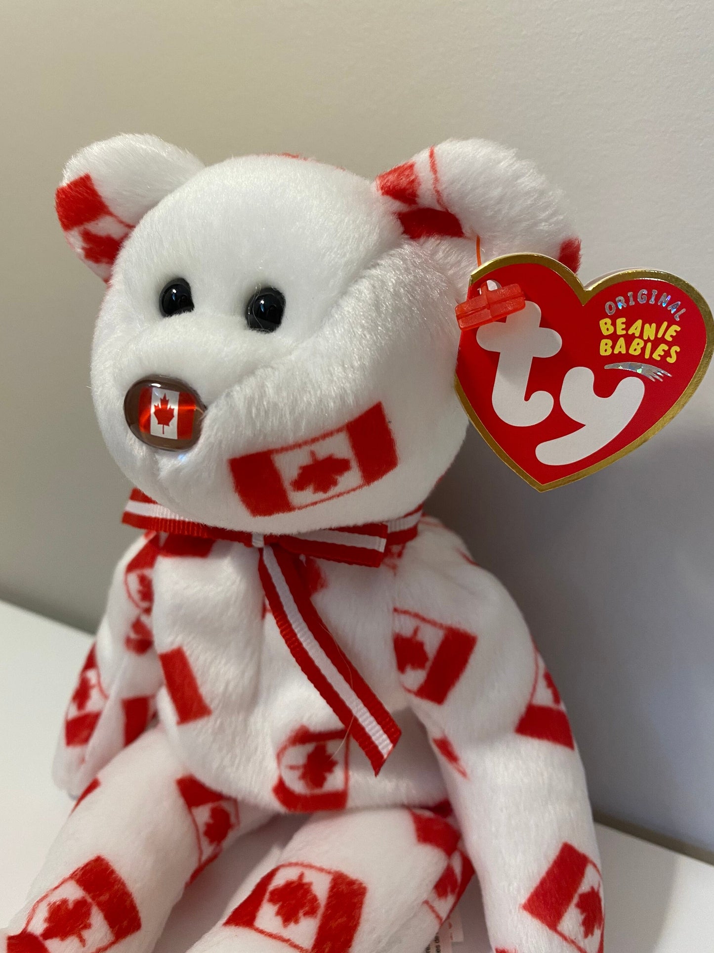 Ty Beanie Baby Discover the Bear - Canada Exclusive - with Flag Nose! *RARE* (8.5 inch)