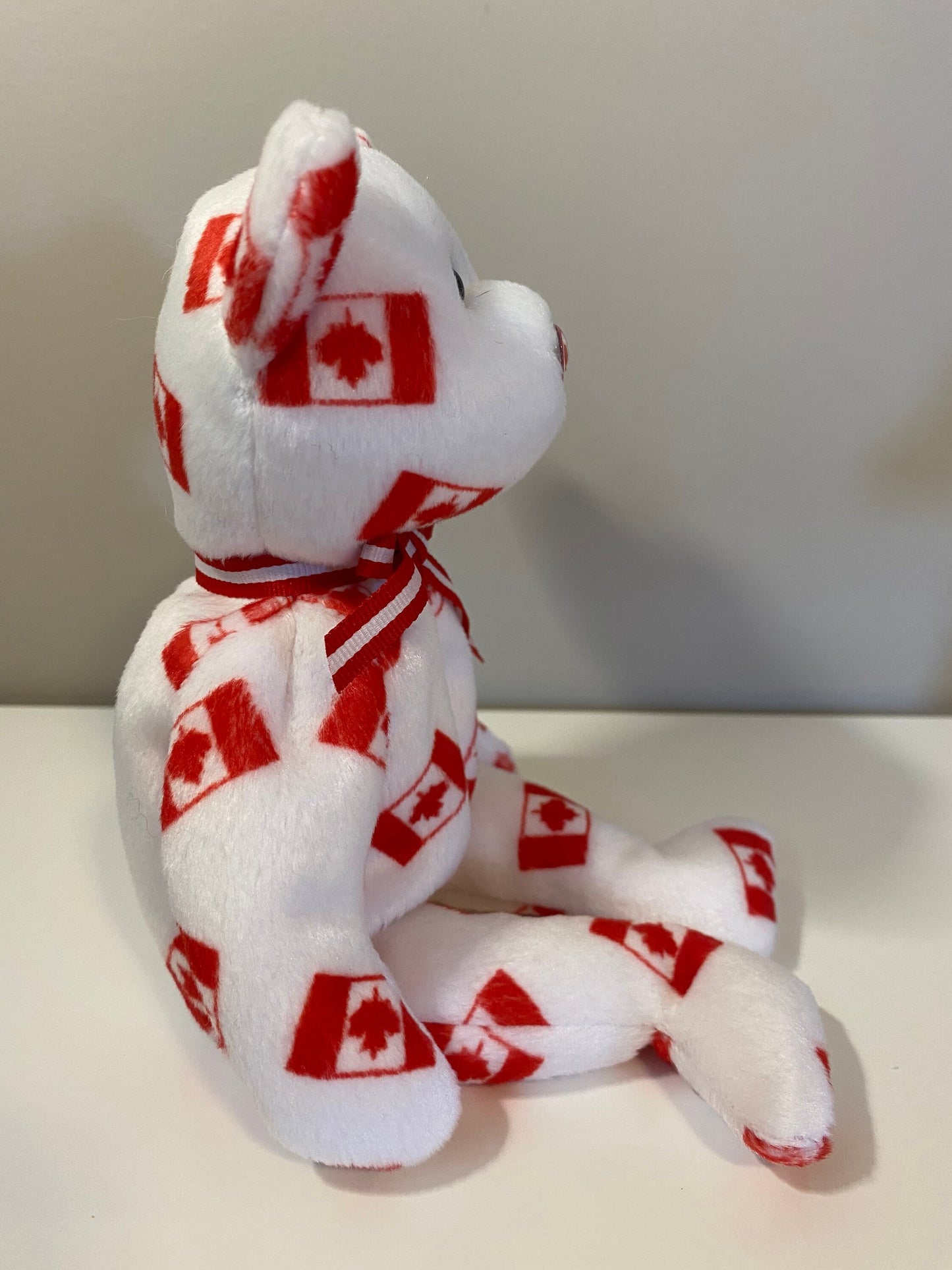 Ty Beanie Baby Discover the Bear - Canada Exclusive - with Flag Nose! *RARE* (8.5 inch)