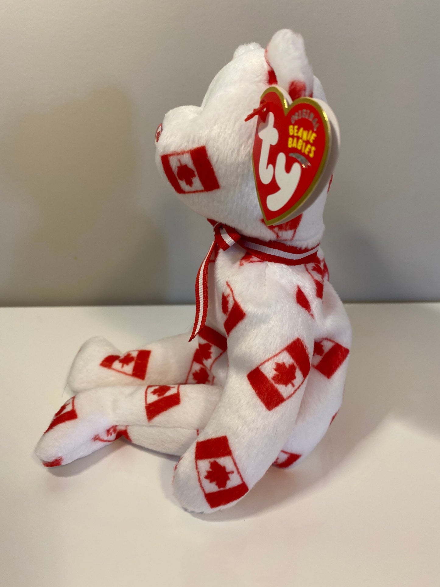 Ty Beanie Baby Discover the Bear - Canada Exclusive - with Flag Nose! *RARE* (8.5 inch)