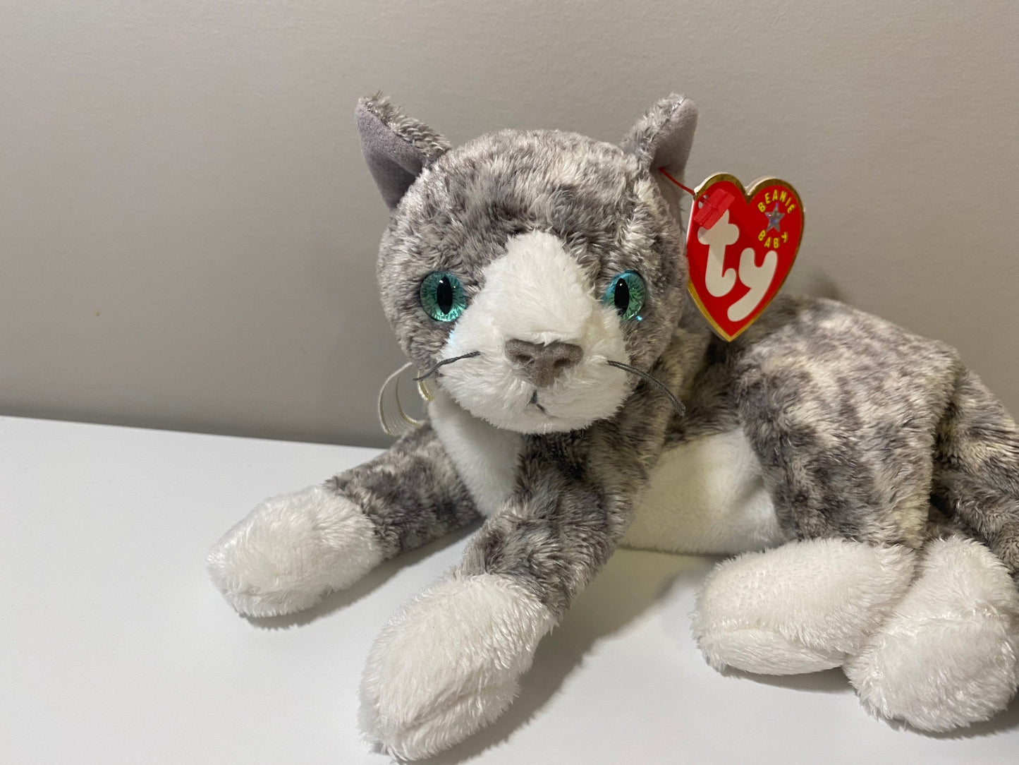 Ty Beanie Baby “Purr” the Cat! (8 inch)