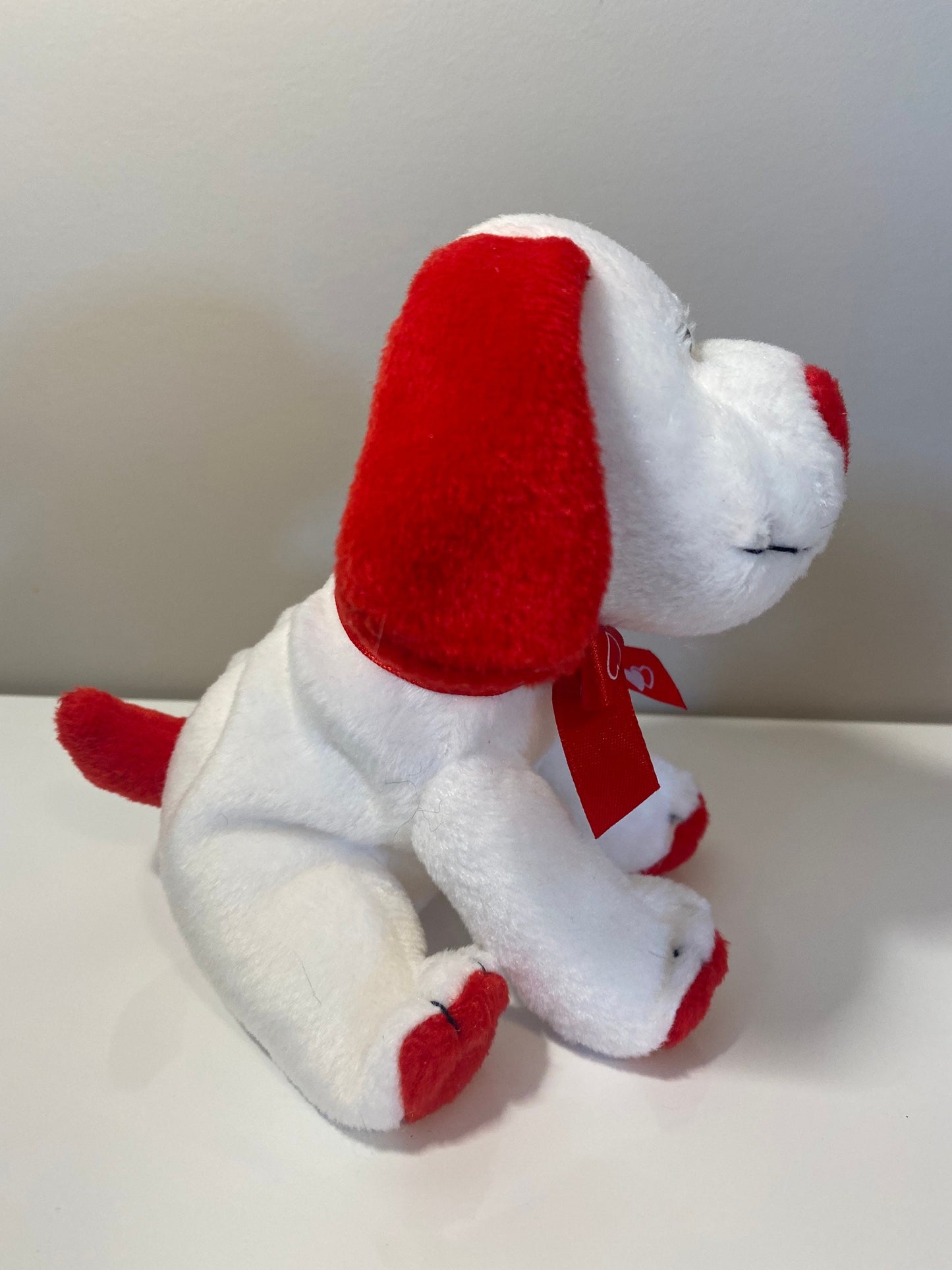 Ty Beanie Baby “Heartbeat” the Red and White Love Dog! (6 inch)