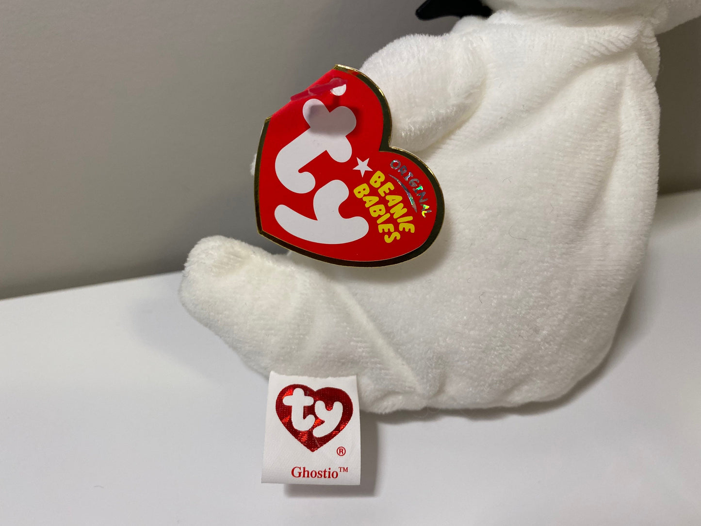 Ty Beanie Baby “Ghostio” the Boy Ghost (7 inch)