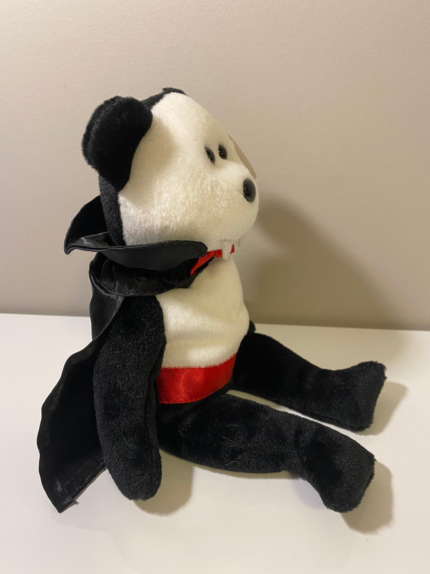 Ty Beanie Baby “Baron Van Pyre” the Vampire Bear! *Rare* (8.5 inch)