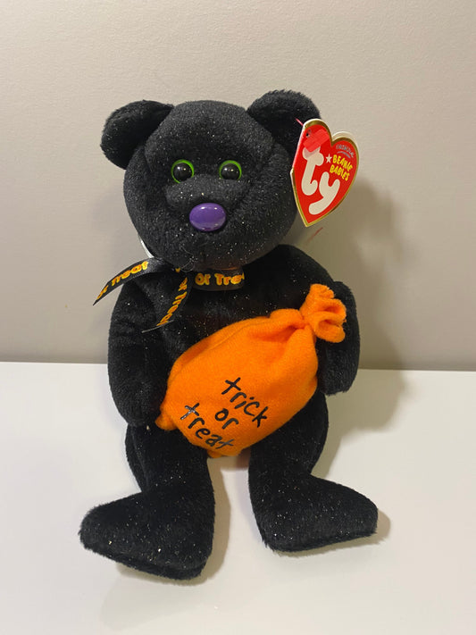 Ty Beanie Baby “Trickster” the Bear Holding Trick or Treat Bag (8 inch)