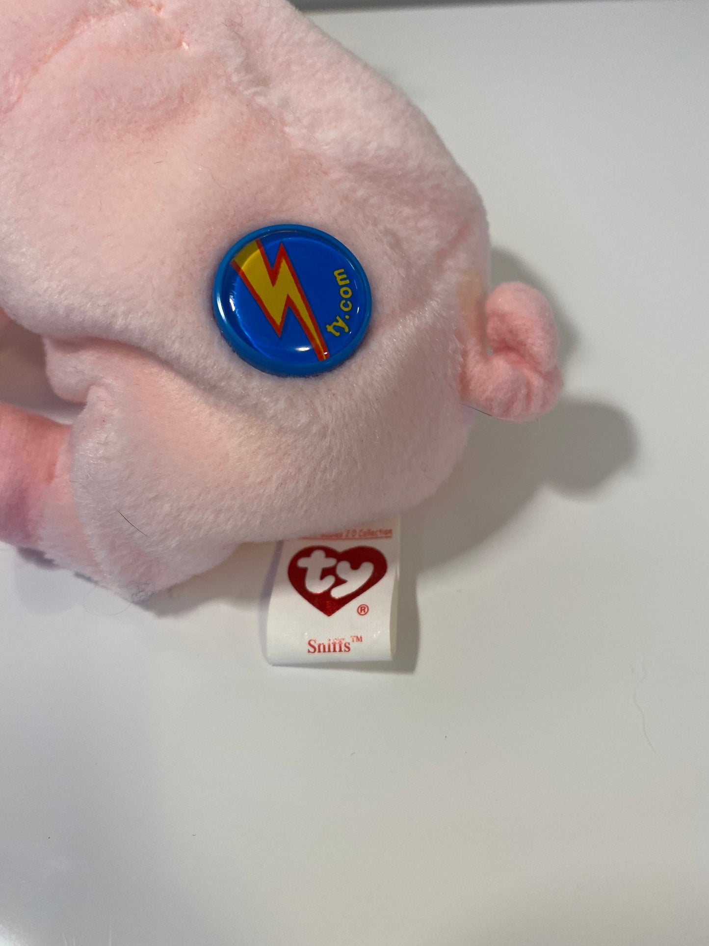 Ty Beanie Baby 2.0 “Sniffs” the Pig! (5 inch)