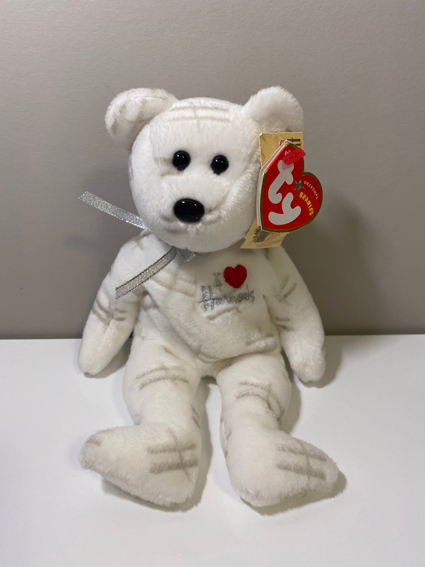 Ty Beanie Baby “Shooting Star” the Bear - White Version - Harrods UK Exclusive *Rare* (8.5 inch)