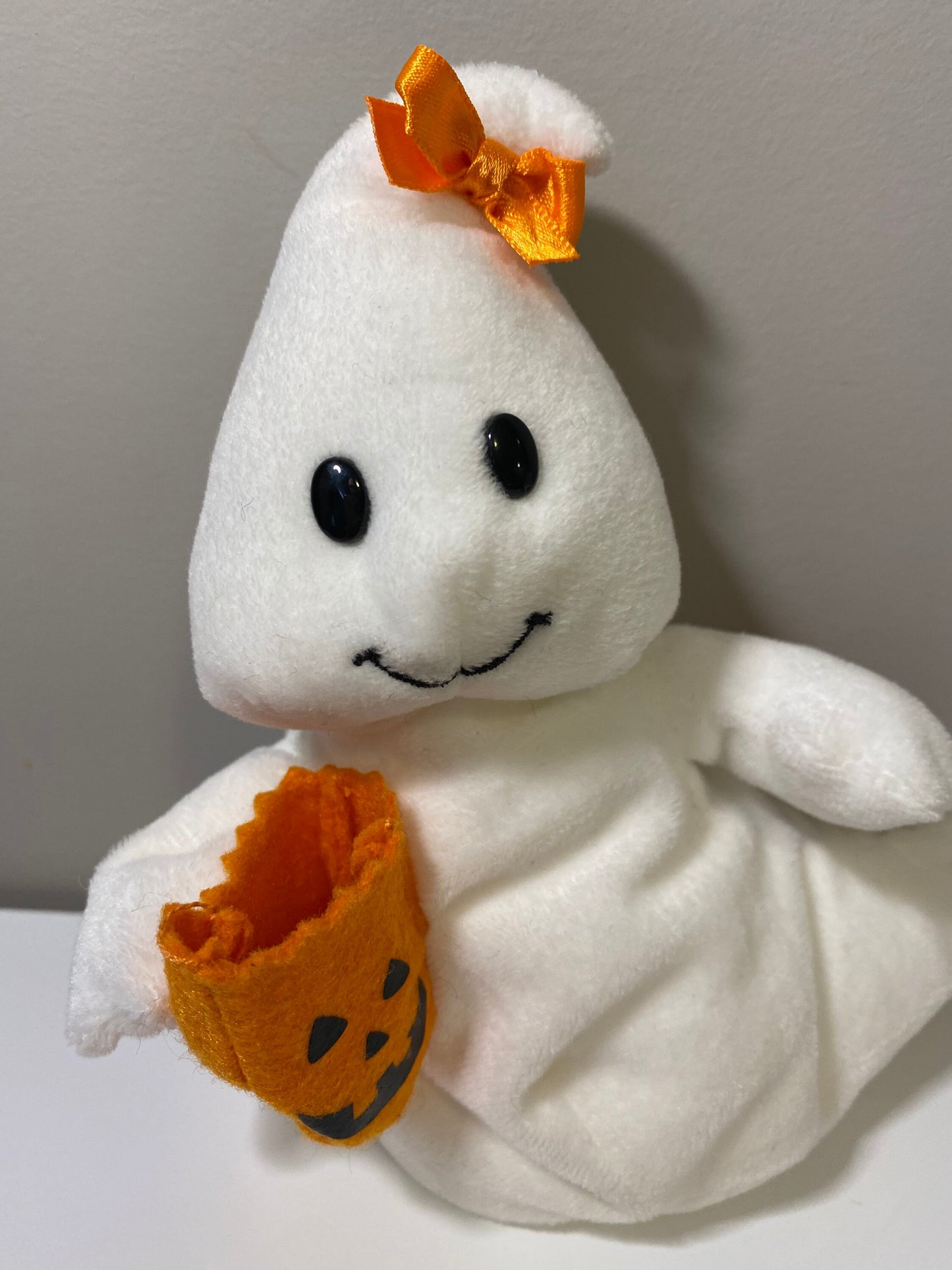 Ty Beanie Baby “Ghouliette” the Girl Ghost! (7 inch)