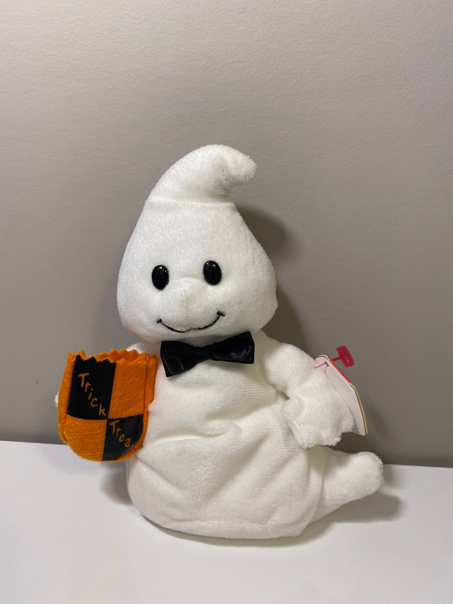 Ty Beanie Baby “Ghostio” the Boy Ghost (7 inch)