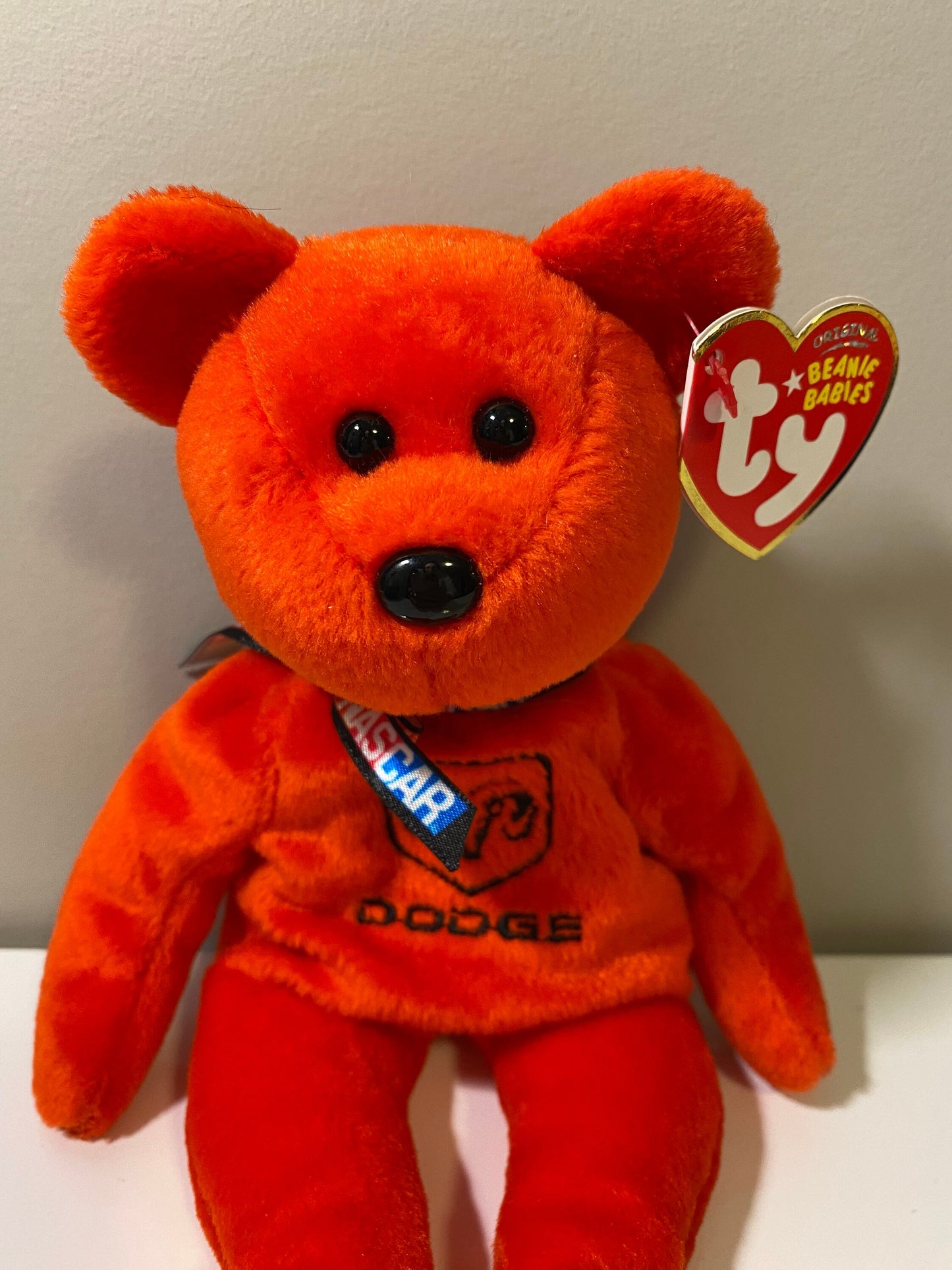 Ty Beanie Baby “Elliott Sadler #19” the Nascar Bear (8.5 inch)