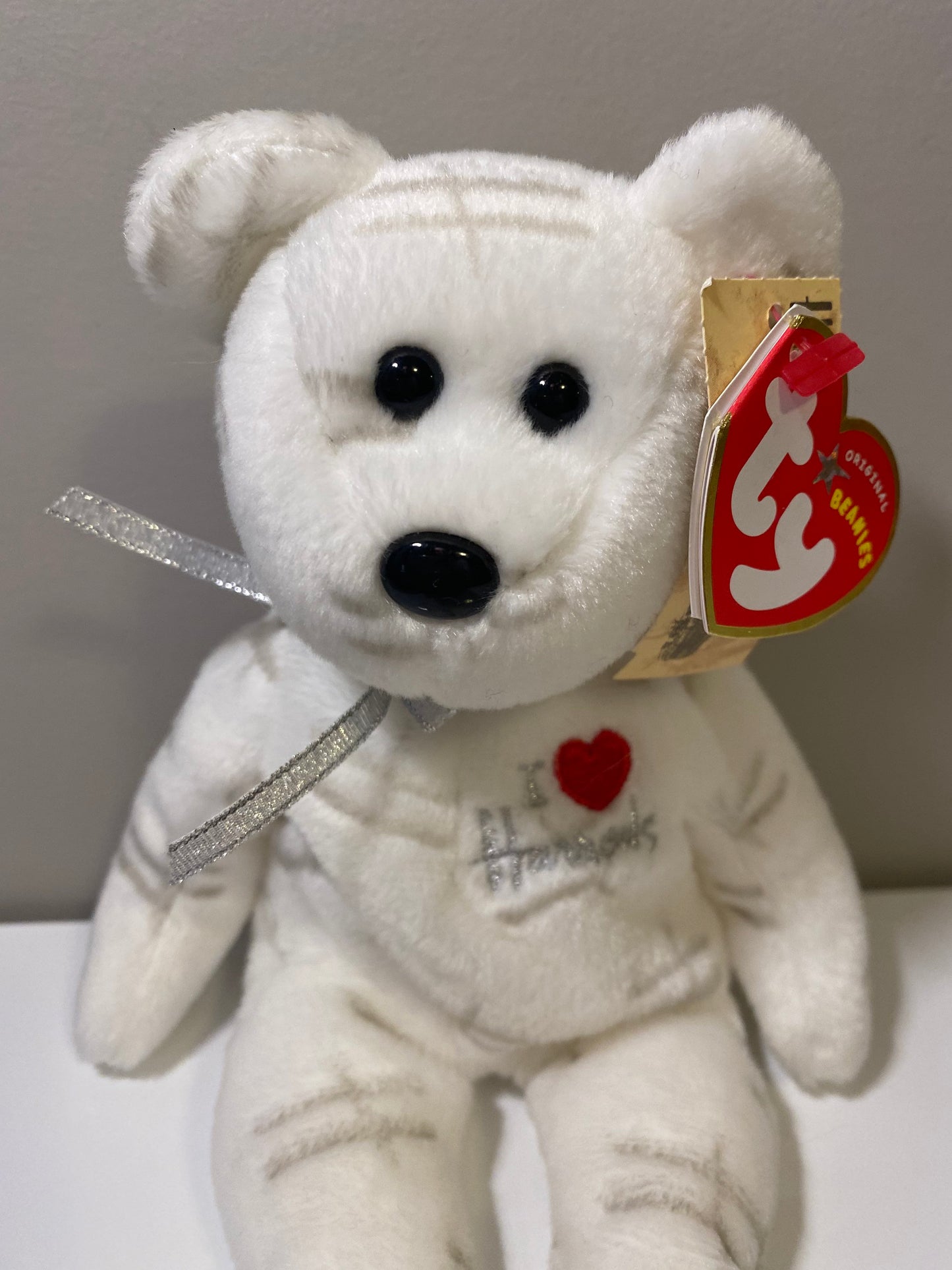 Ty Beanie Baby “Shooting Star” the Bear - White Version - Harrods UK Exclusive *Rare* (8.5 inch)