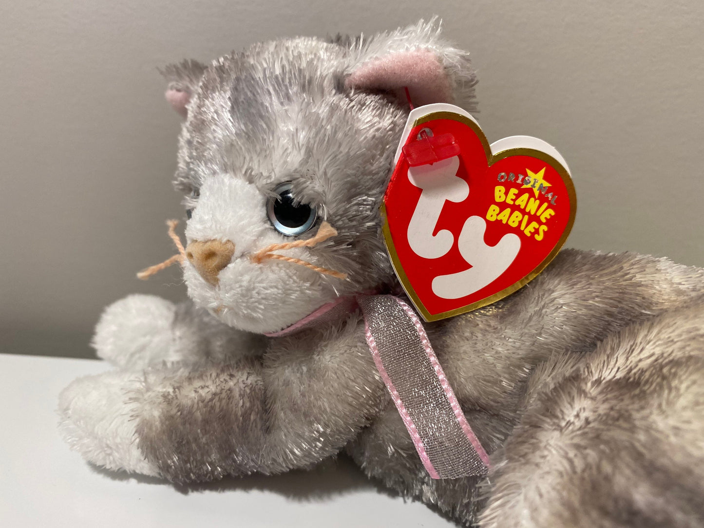 Ty Beanie Baby “Rhapsody” the Grey and White Cat  *Rare* (6 inch)