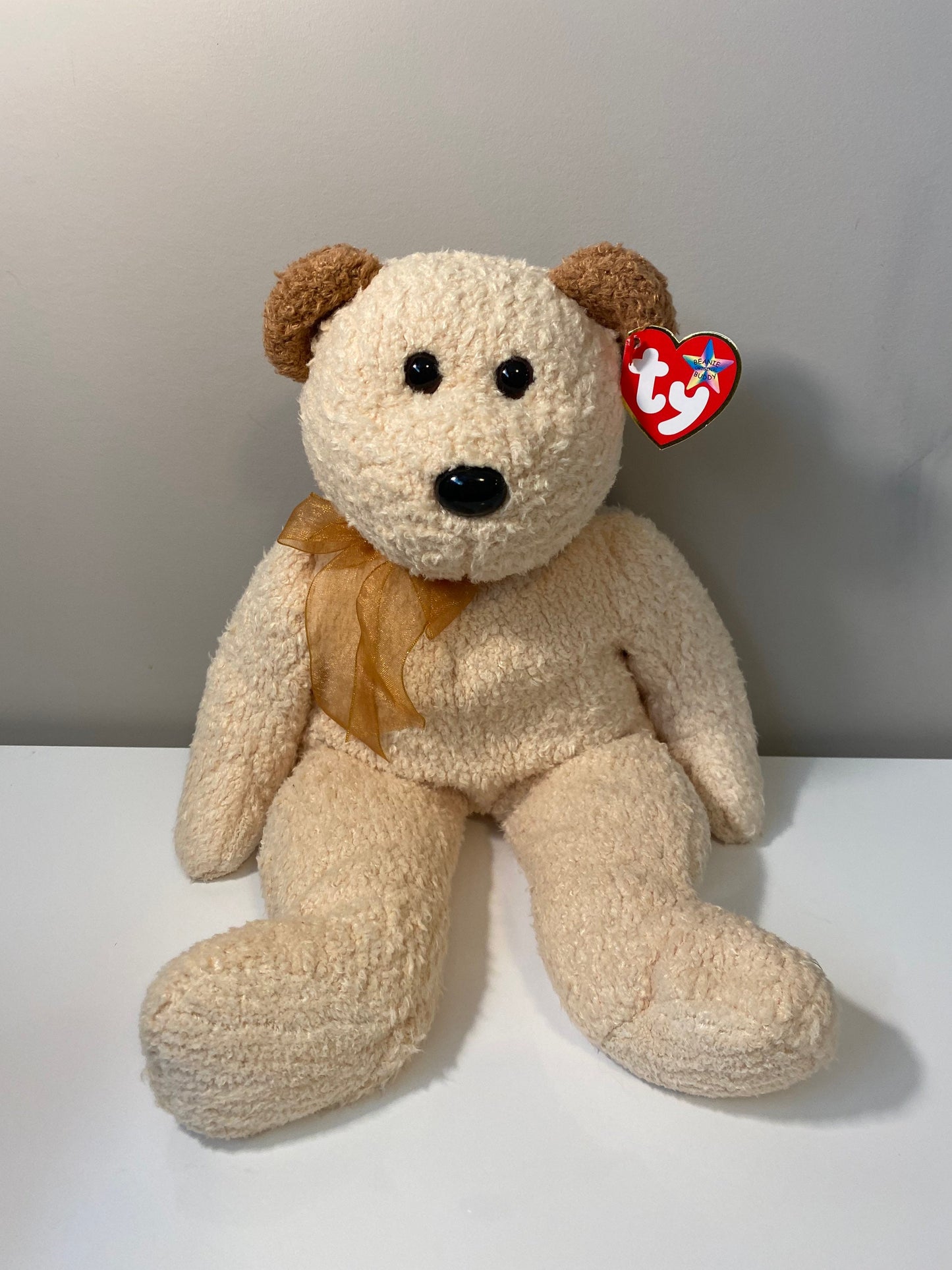 Ty Beanie Buddy “Huggy” the Bear  (13.5 inch)