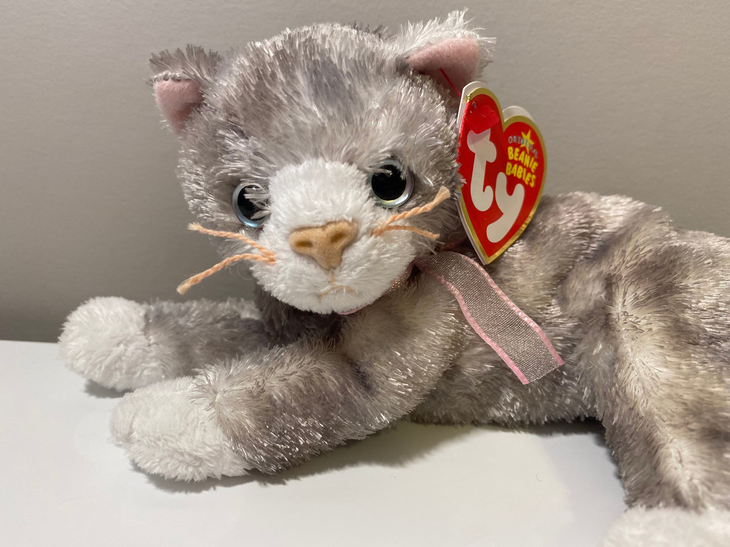 Ty Beanie Baby “Rhapsody” the Grey and White Cat  *Rare* (6 inch)