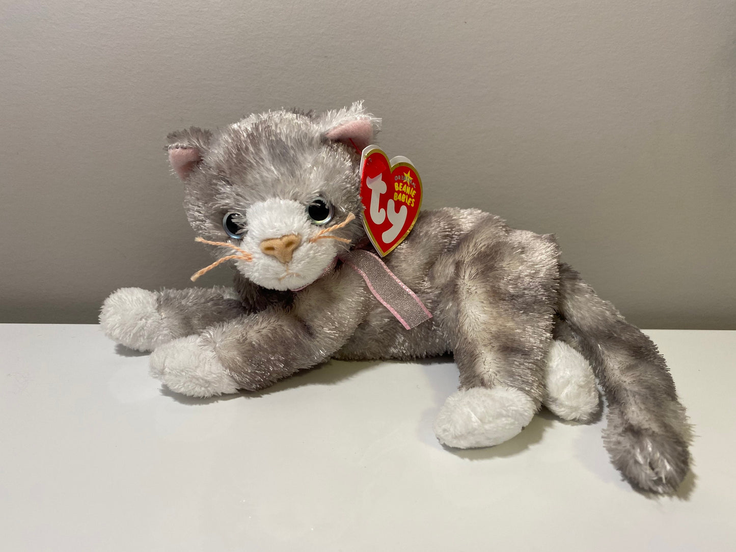 Ty Beanie Baby “Rhapsody” the Grey and White Cat  *Rare* (6 inch)