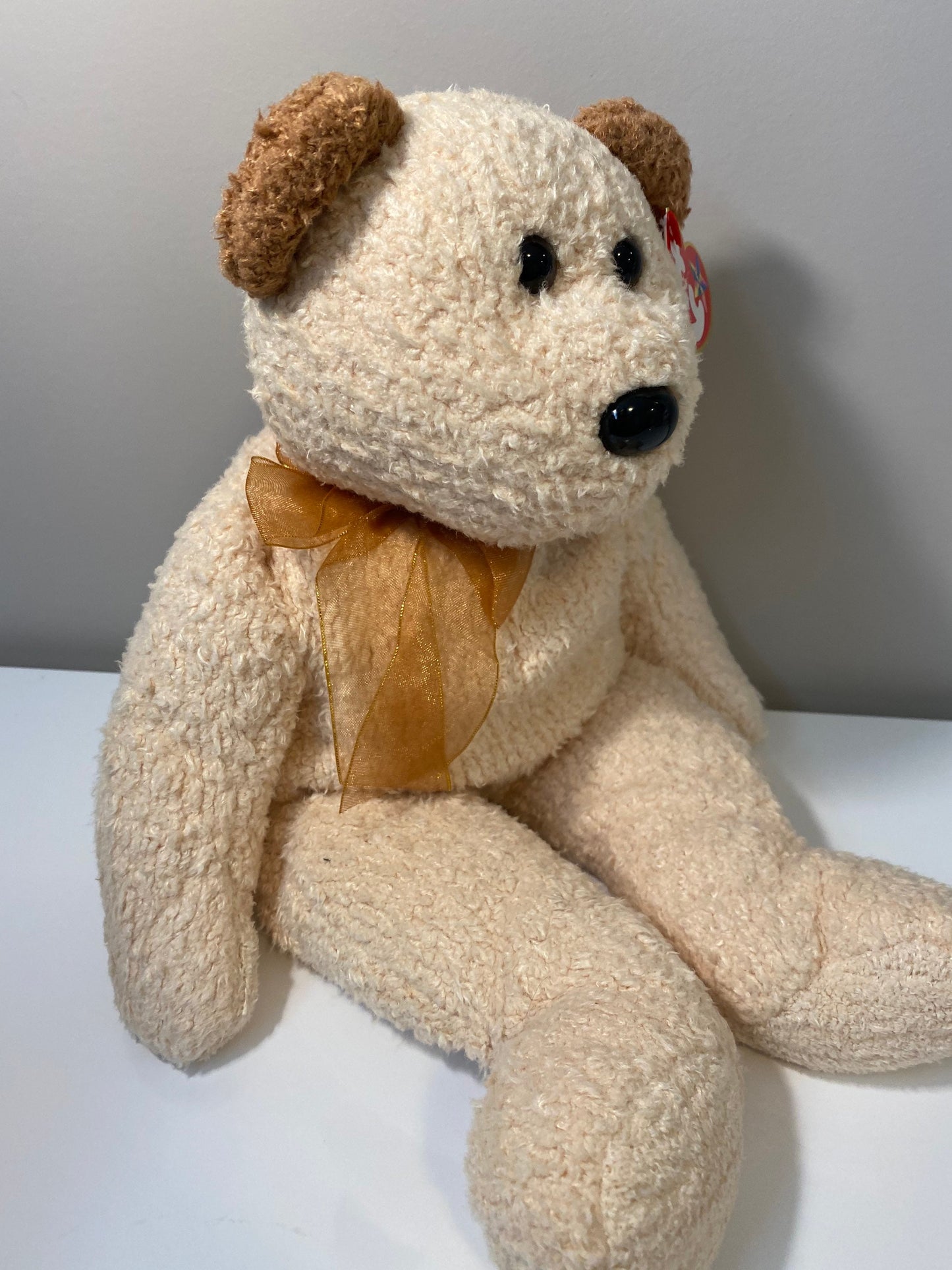 Ty Beanie Buddy “Huggy” the Bear  (13.5 inch)