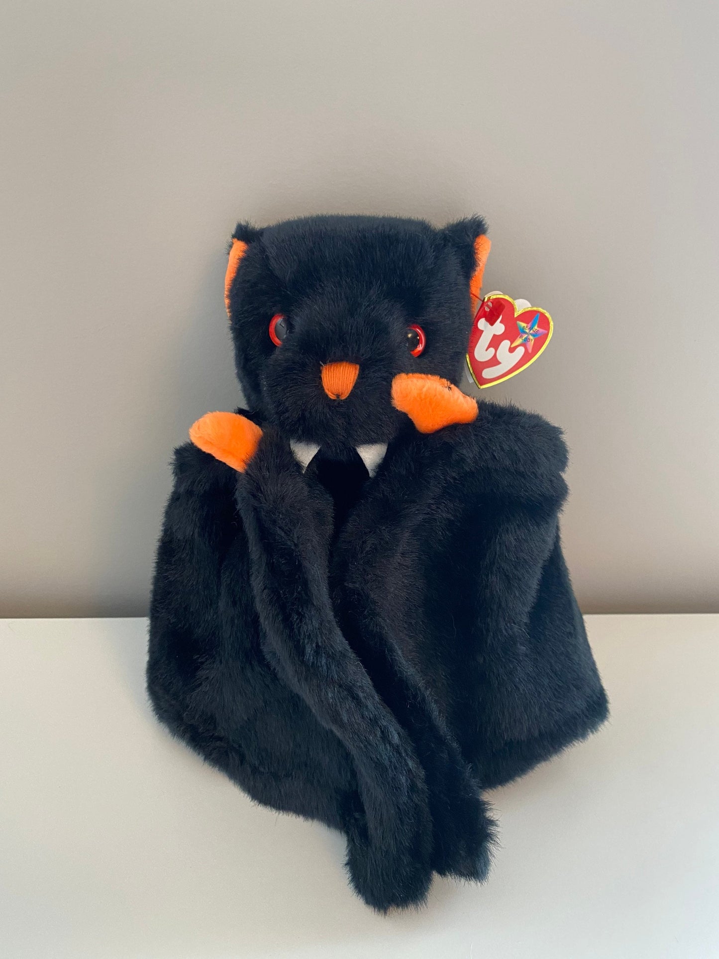 Ty Beanie Buddy “Bat-e” the Bat  (7.5 inch, 16 inch full wing span)