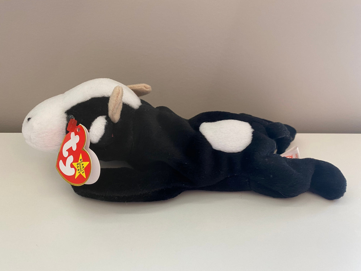 Ty Beanie Baby “Daisy” the Cow  (9 inch)