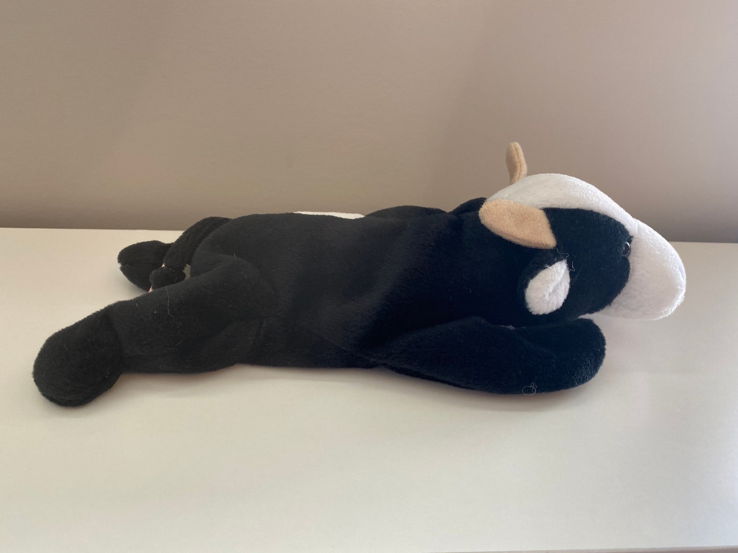 Ty Beanie Baby “Daisy” the Cow  (9 inch)