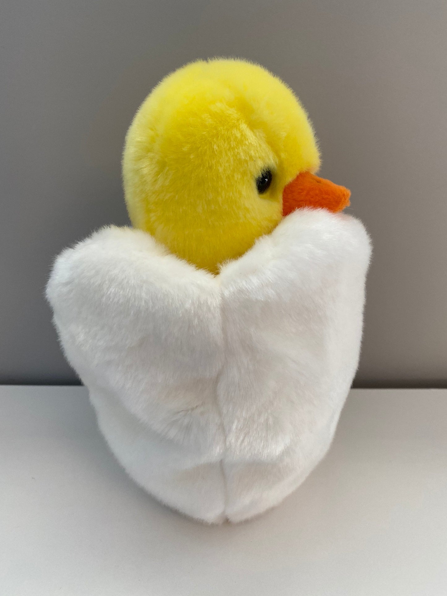 Ty Beanie Buddy “Eggbert” the Hatching Chick (9 inch)