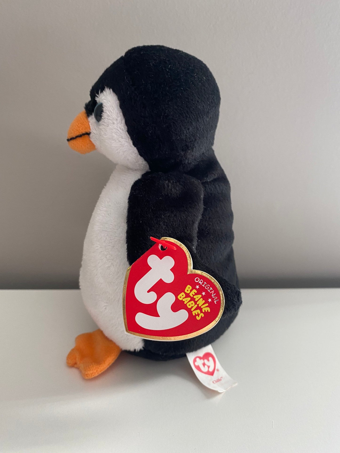 Ty Beanie Baby “Chills” the Penguin  (6 inch)