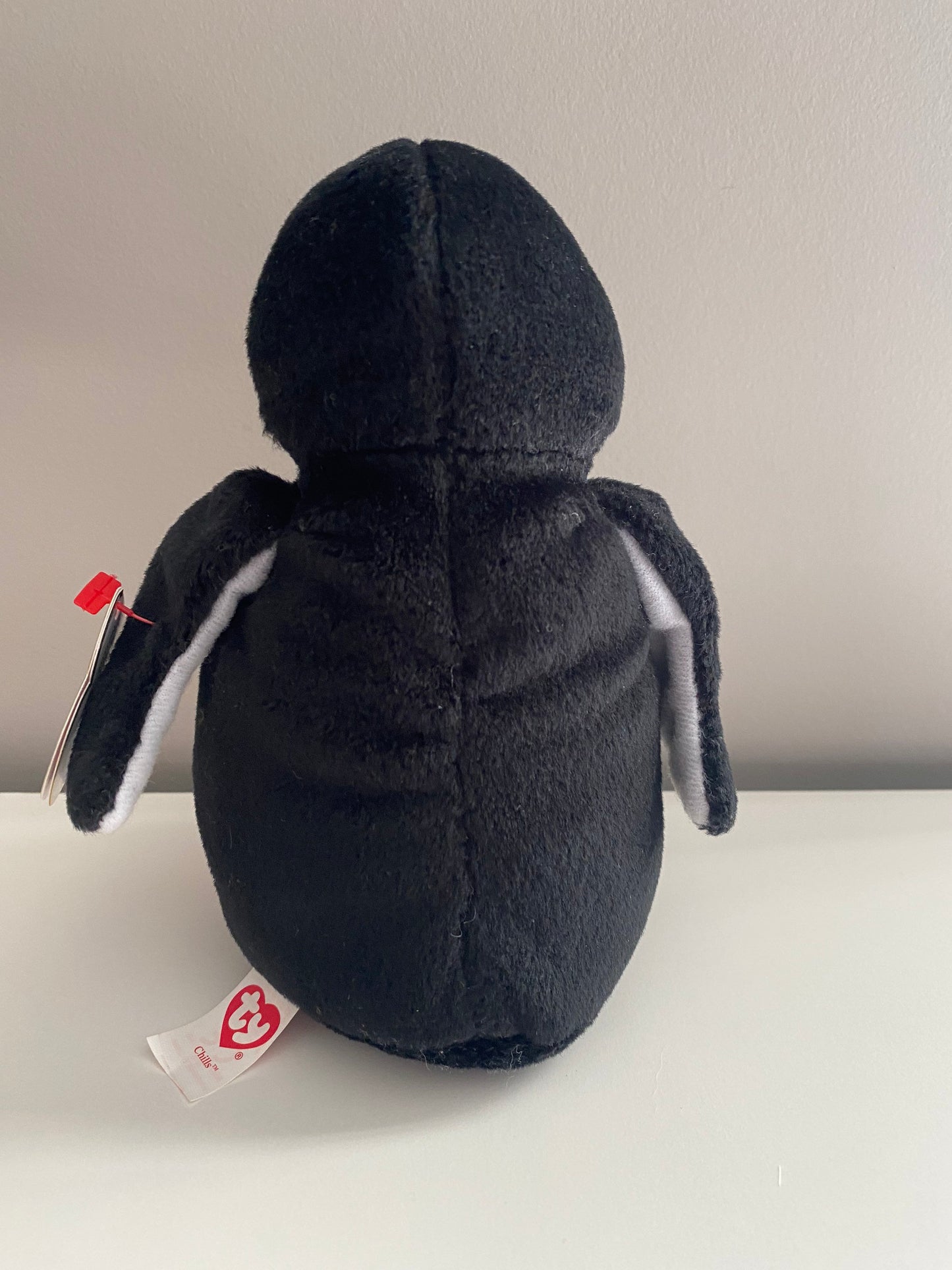 Ty Beanie Baby “Chills” the Penguin  (6 inch)