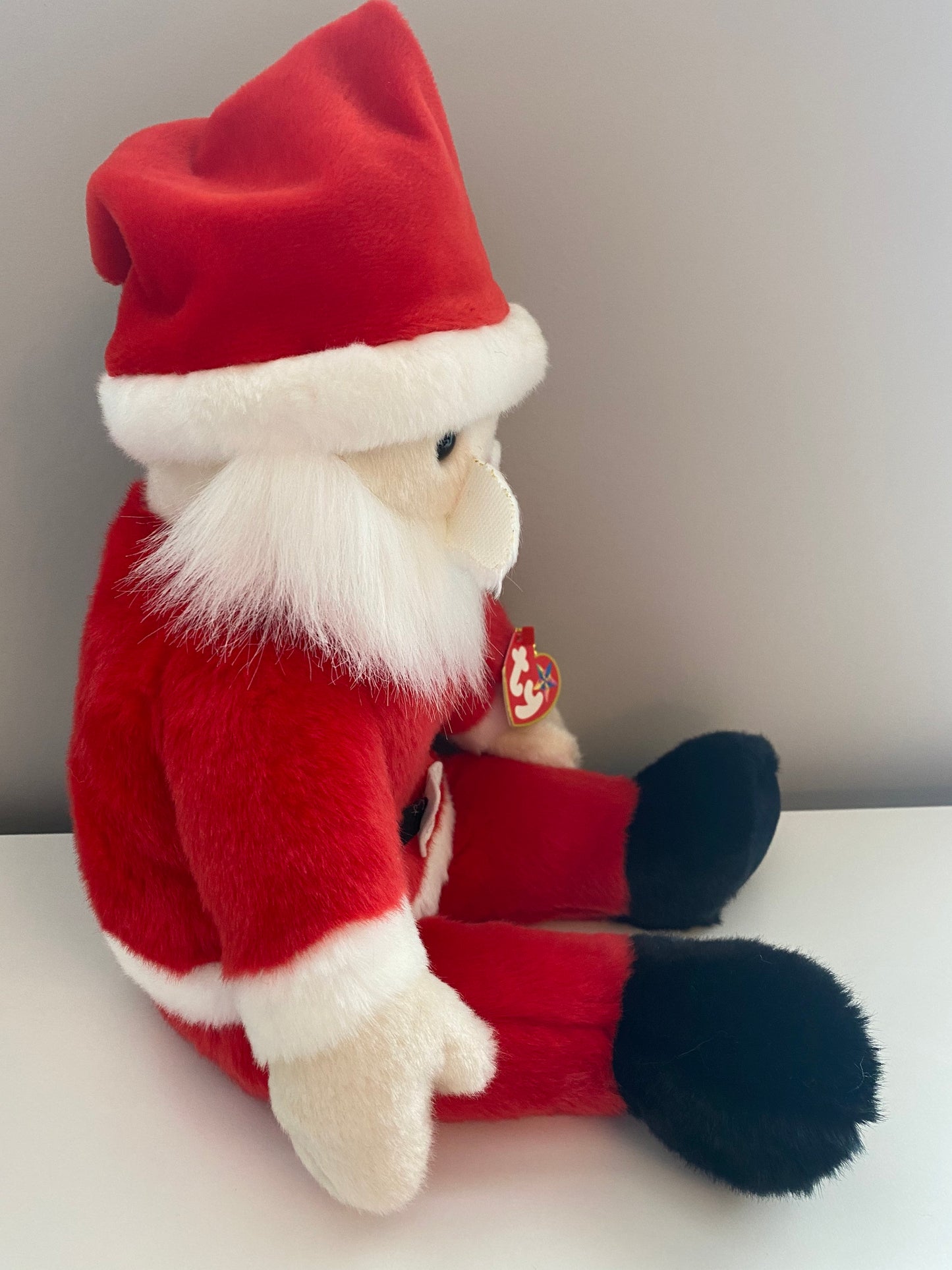 Ty Beanie Buddy “Santa” the Large Santa Claus  (15.5 inch)