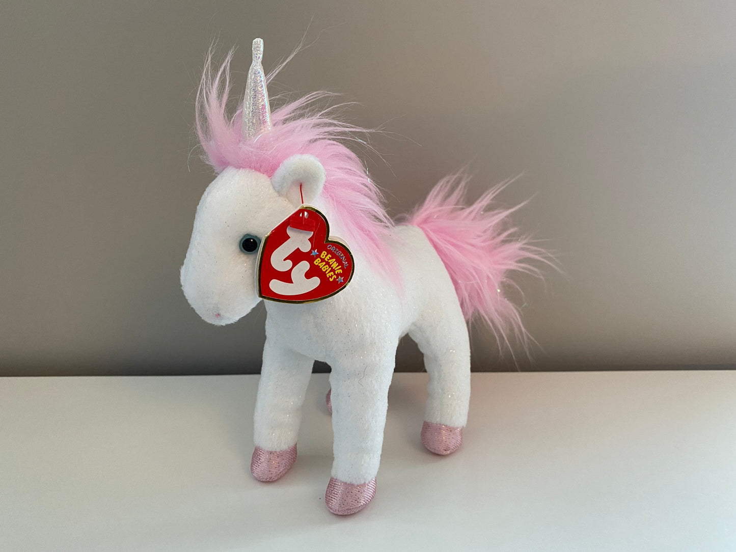 Ty Beanie Baby “Mystic” the Unicorn with Sparkly Pink Fur, Iridescent Horn, and Pink Hooves  *Rare* (7 inch)