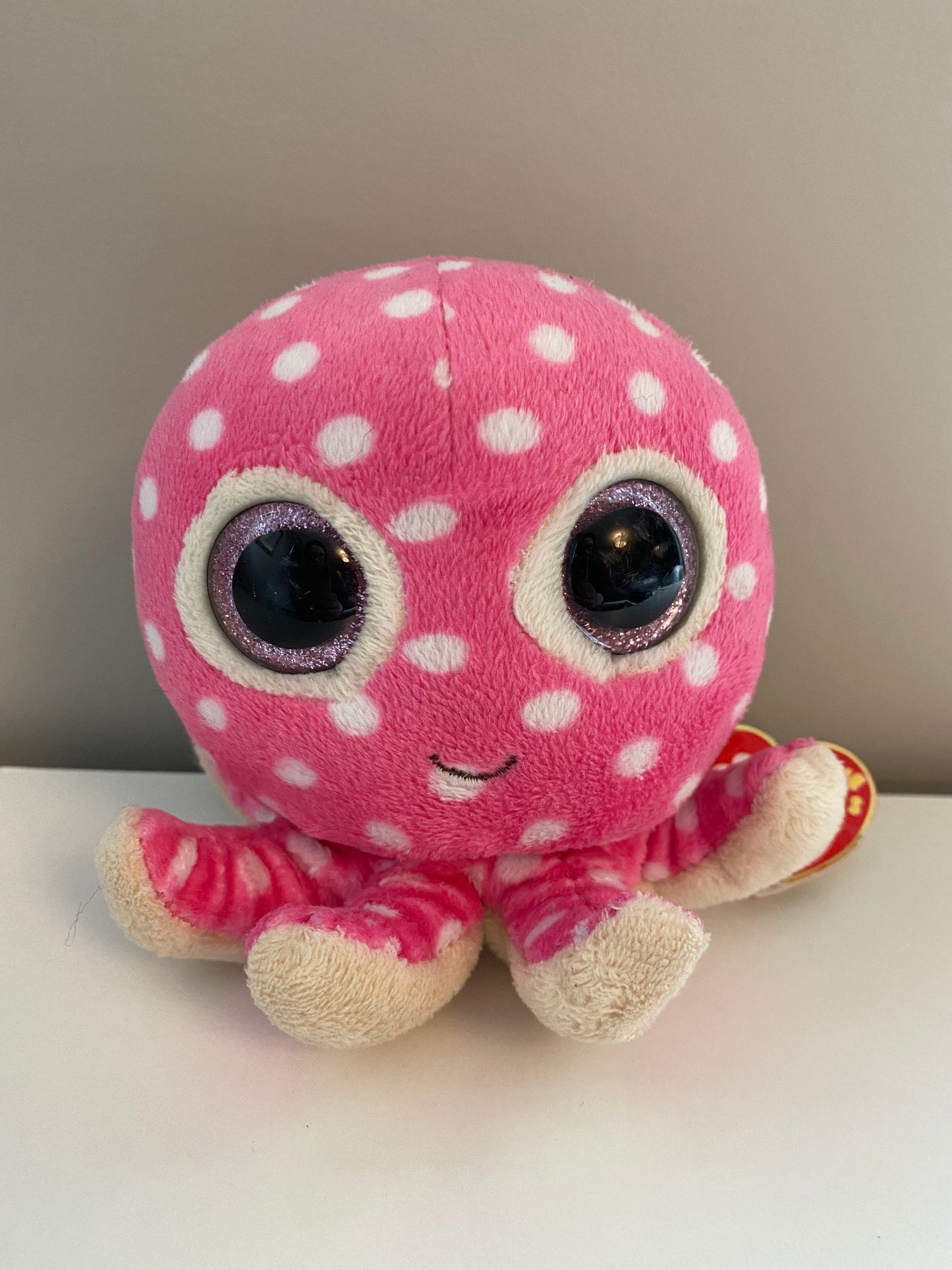 Ty Beanie Boo “Ollie” the Pink Octopus Plush with Glitter eye (4.5 inch)