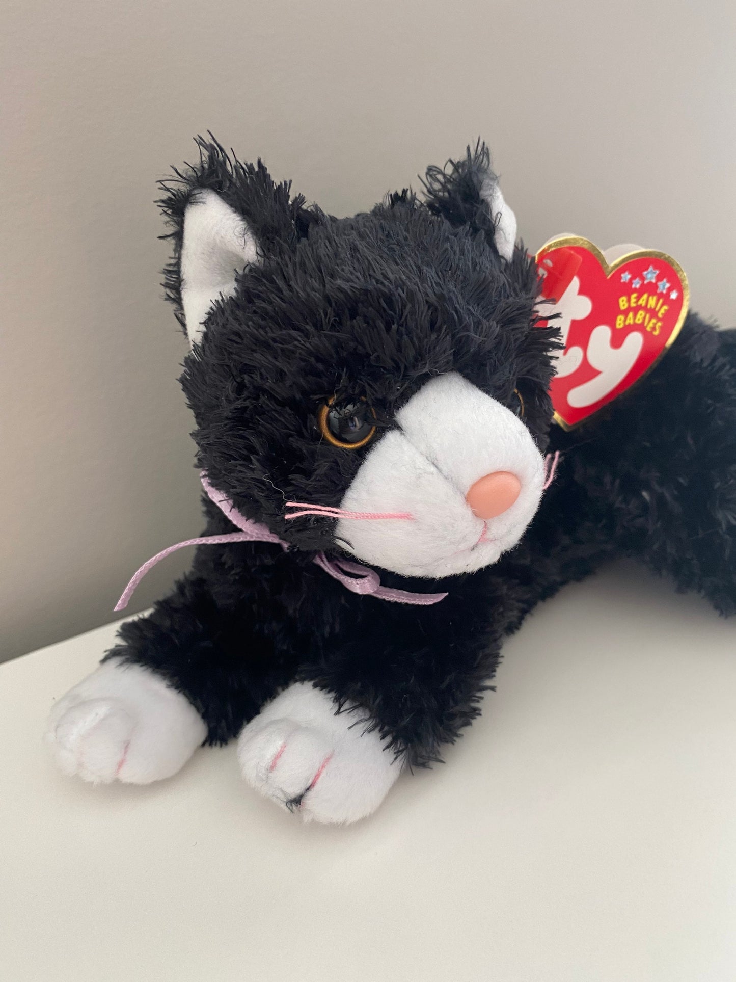 Ty Beanie Baby “Booties” the Black and White Cat! (8 inch)