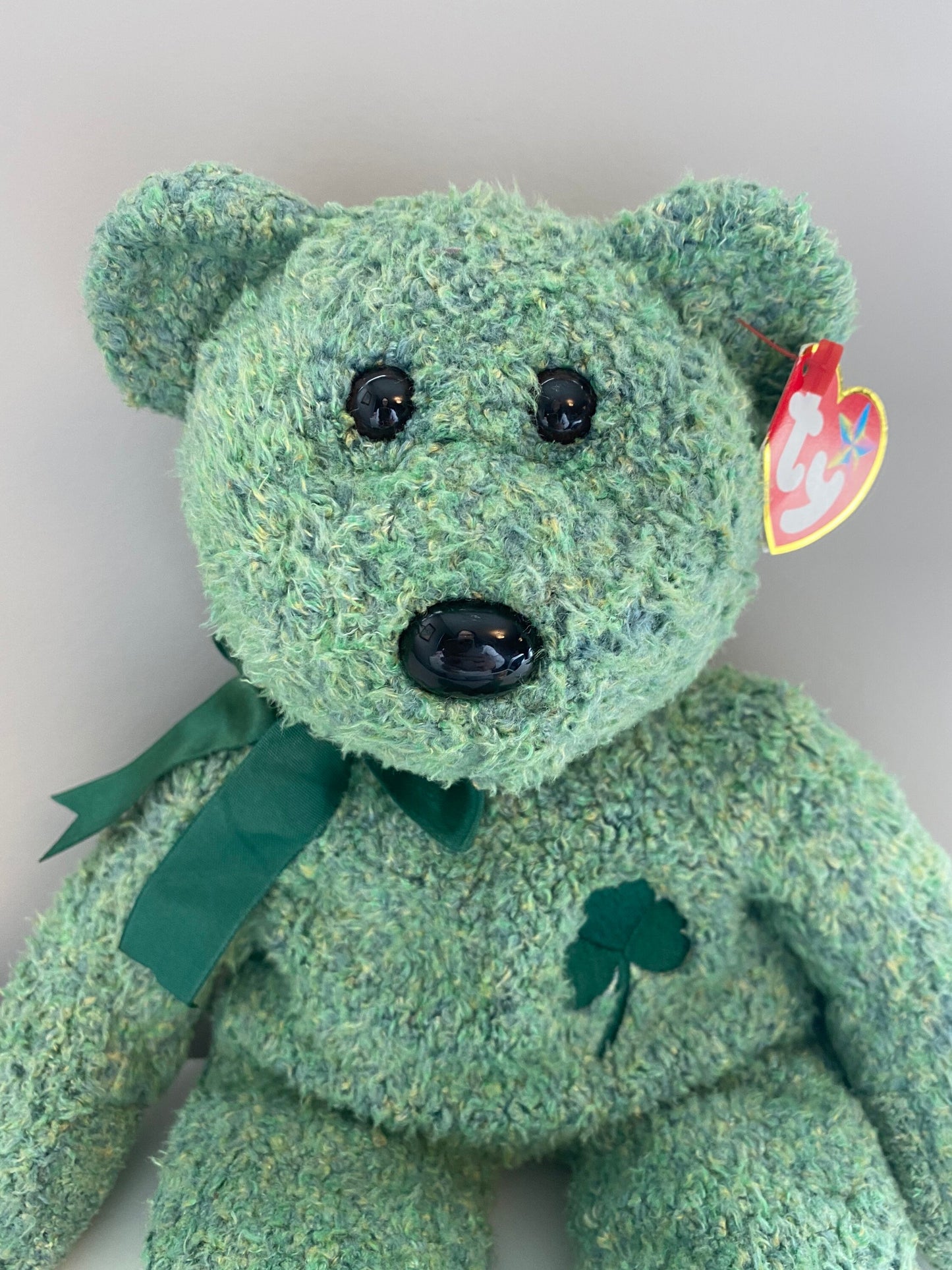 Ty Beanie Buddy “Shamrock” the Irish Bear with Clover on Chest (13.5 inch)