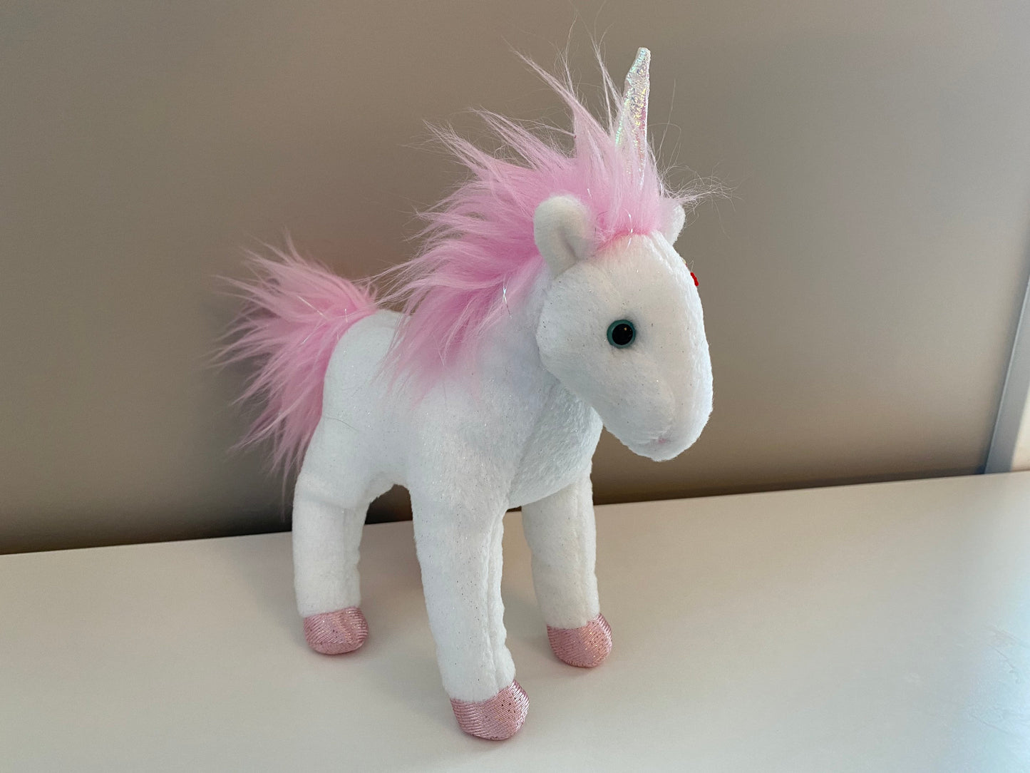 Ty Beanie Baby “Mystic” the Unicorn with Sparkly Pink Fur, Iridescent Horn, and Pink Hooves  *Rare* (7 inch)