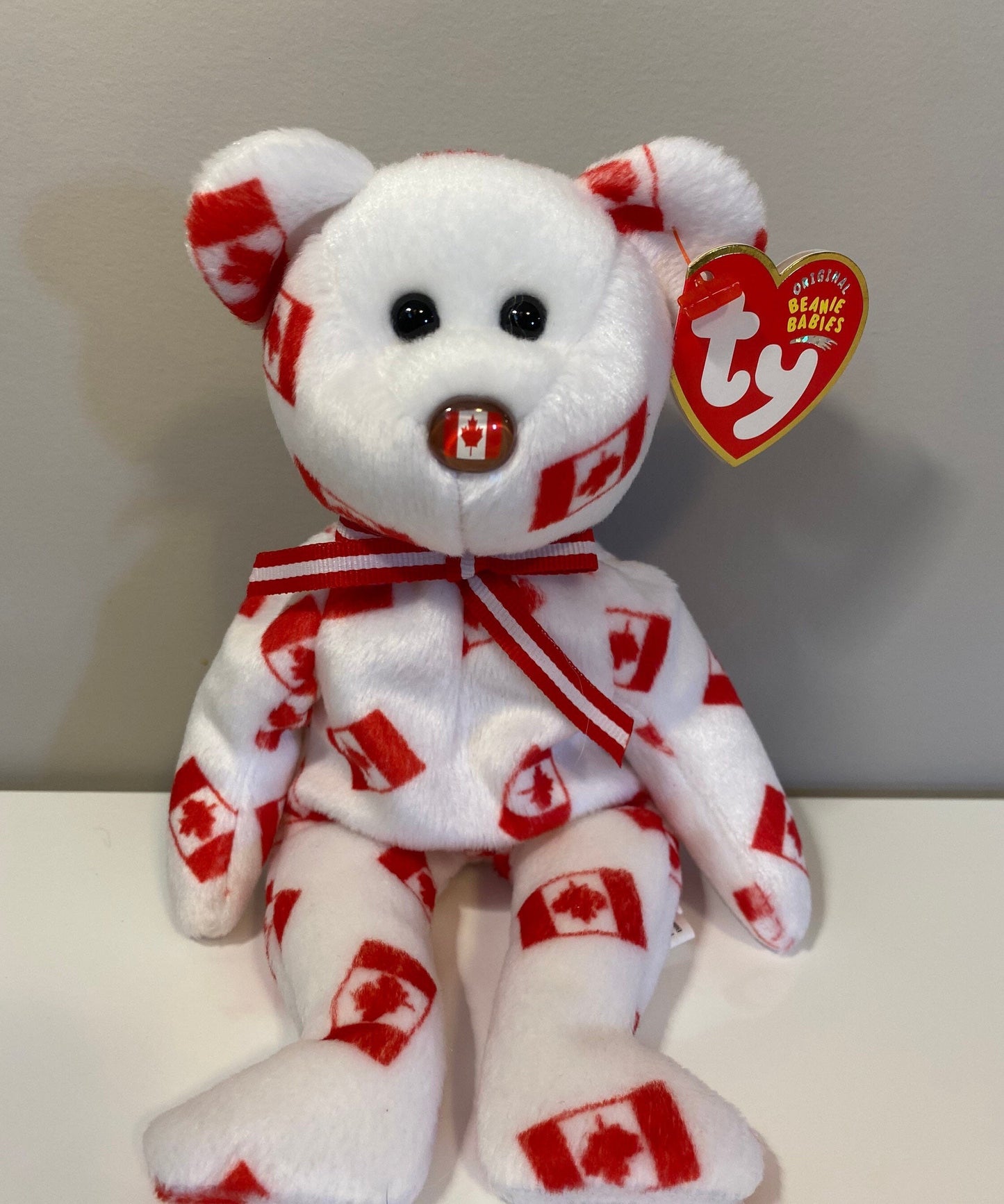 Ty Beanie Baby Discover the Bear - Canada Exclusive - with Flag Nose! *RARE* (8.5 inch)