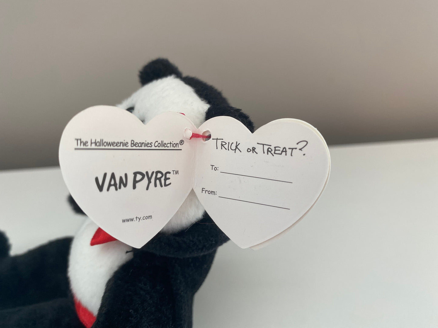 Ty Halloweenie Beanie “Van Pyre” the Vampire Bear *Smaller than Beanie Baby* (4.5 inch)