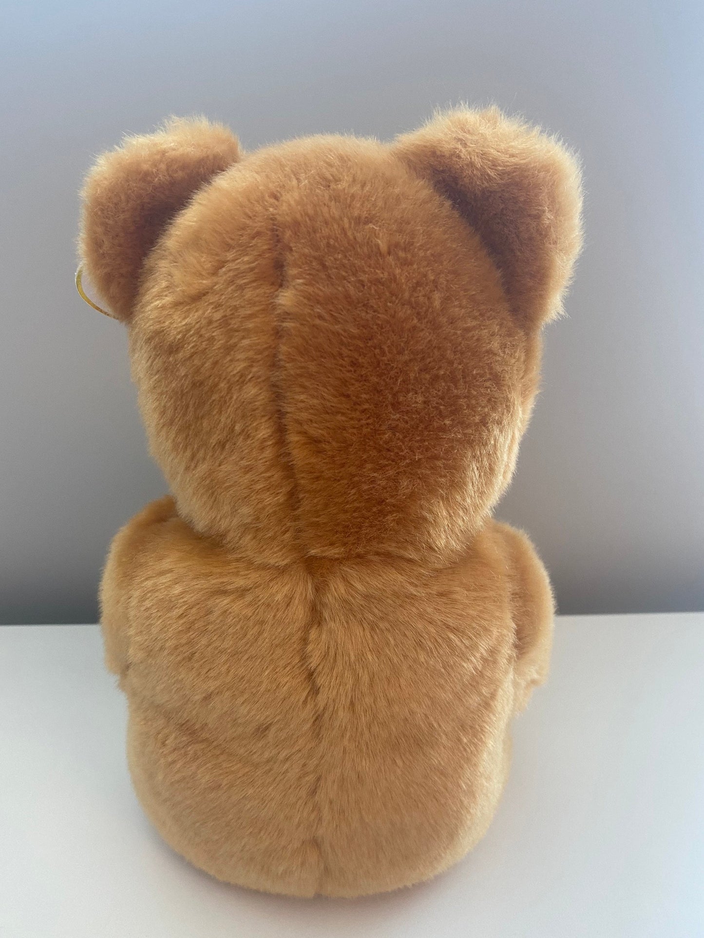 Ty Beanie Buddy “Gifts” the Holiday Bear  Holding Gift / Present (13.5 inch)