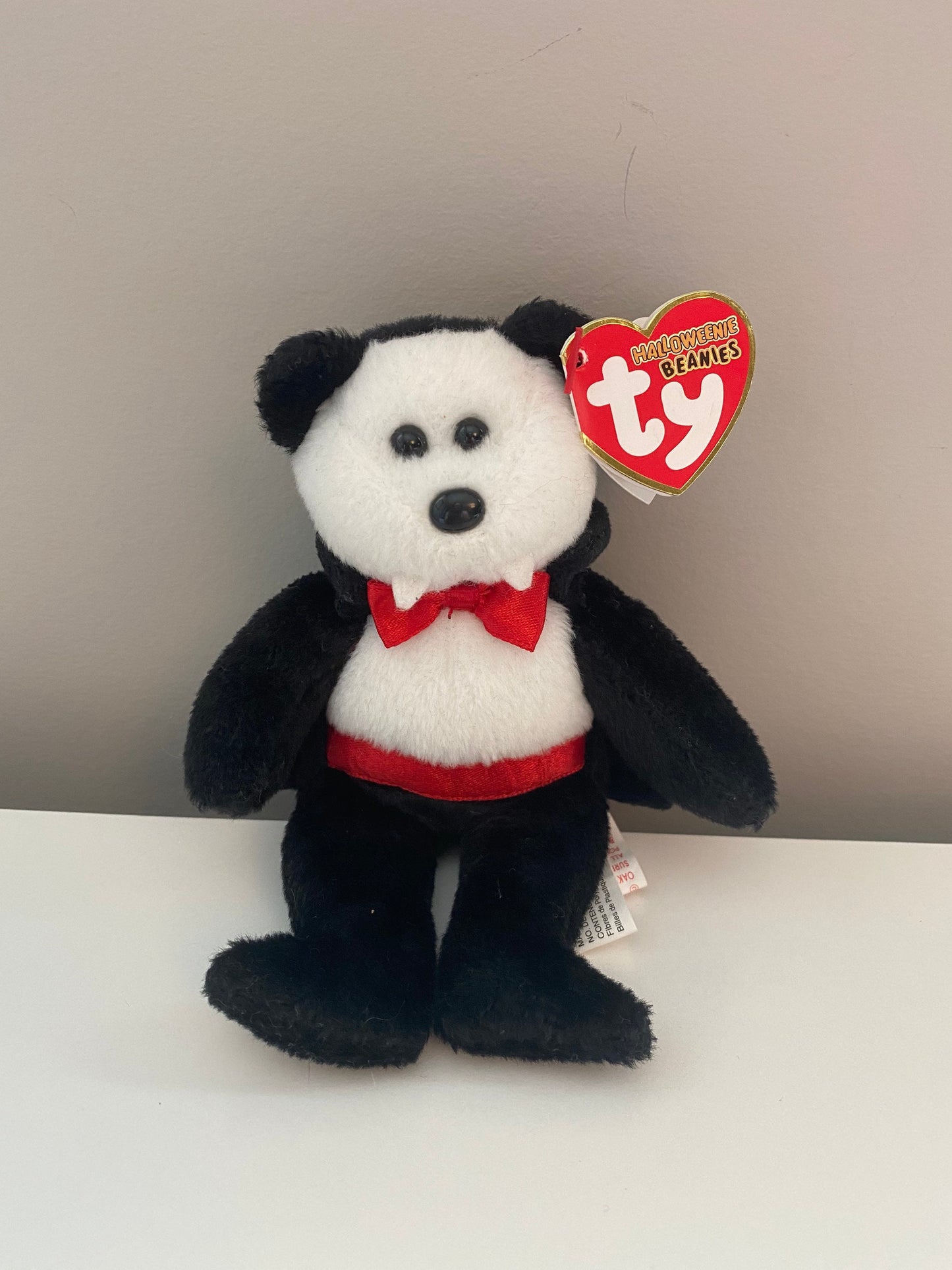 Ty Halloweenie Beanie “Van Pyre” the Vampire Bear *Smaller than Beanie Baby* (4.5 inch)