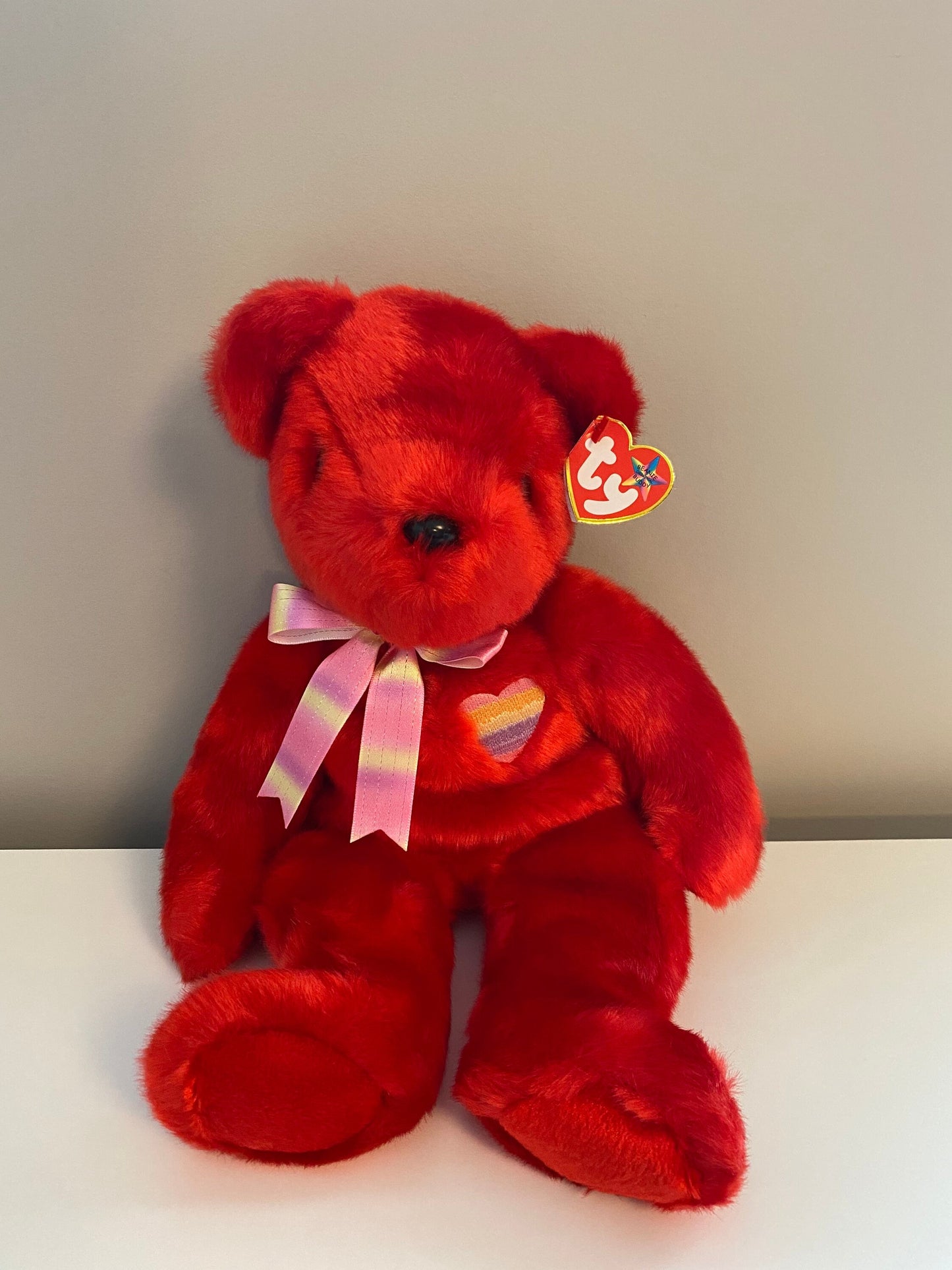 Ty Beanie Buddy “Kiss-e” the Red Love Bear (13.5 inch)