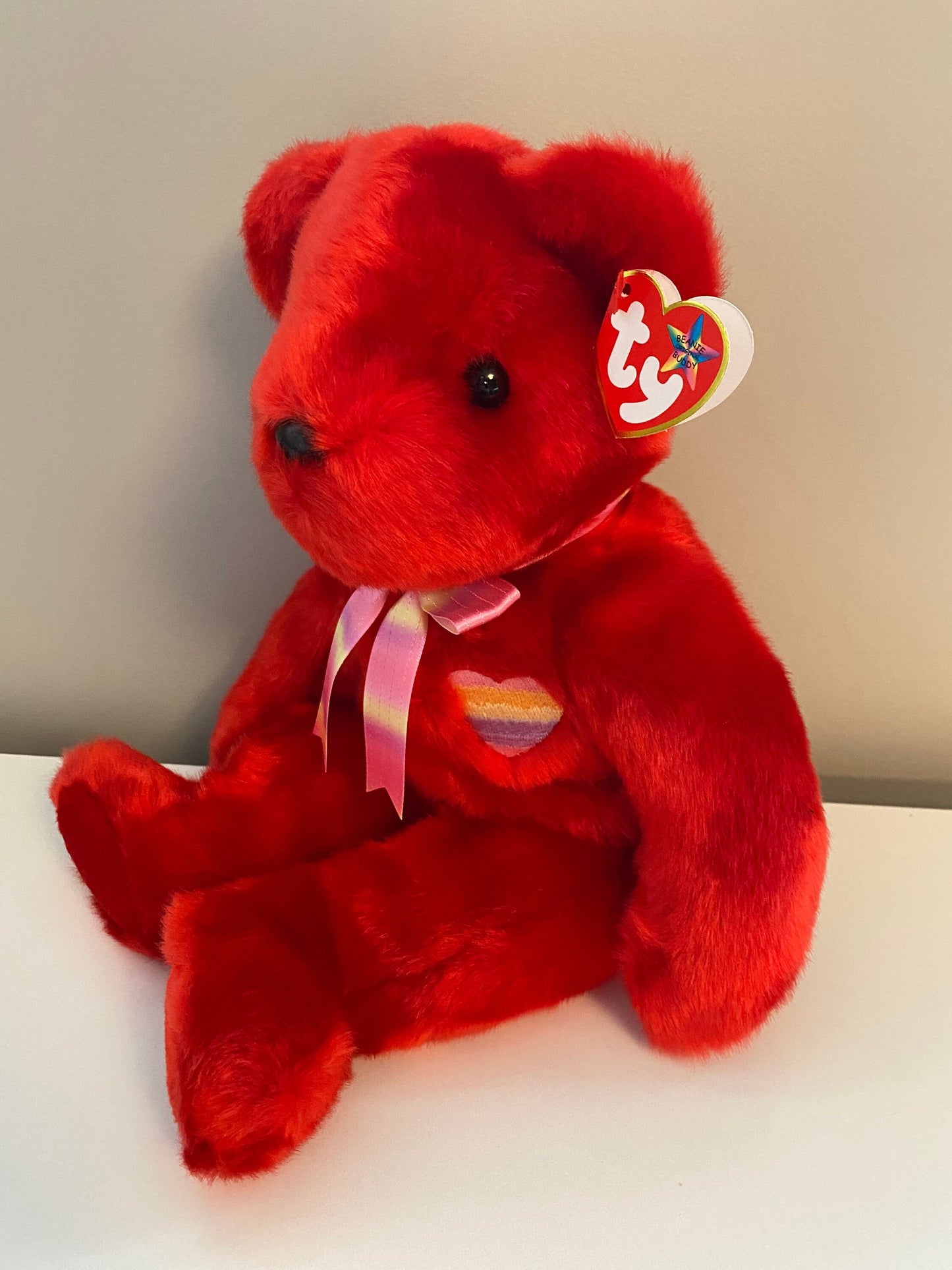 Ty Beanie Buddy “Kiss-e” the Red Love Bear (13.5 inch)