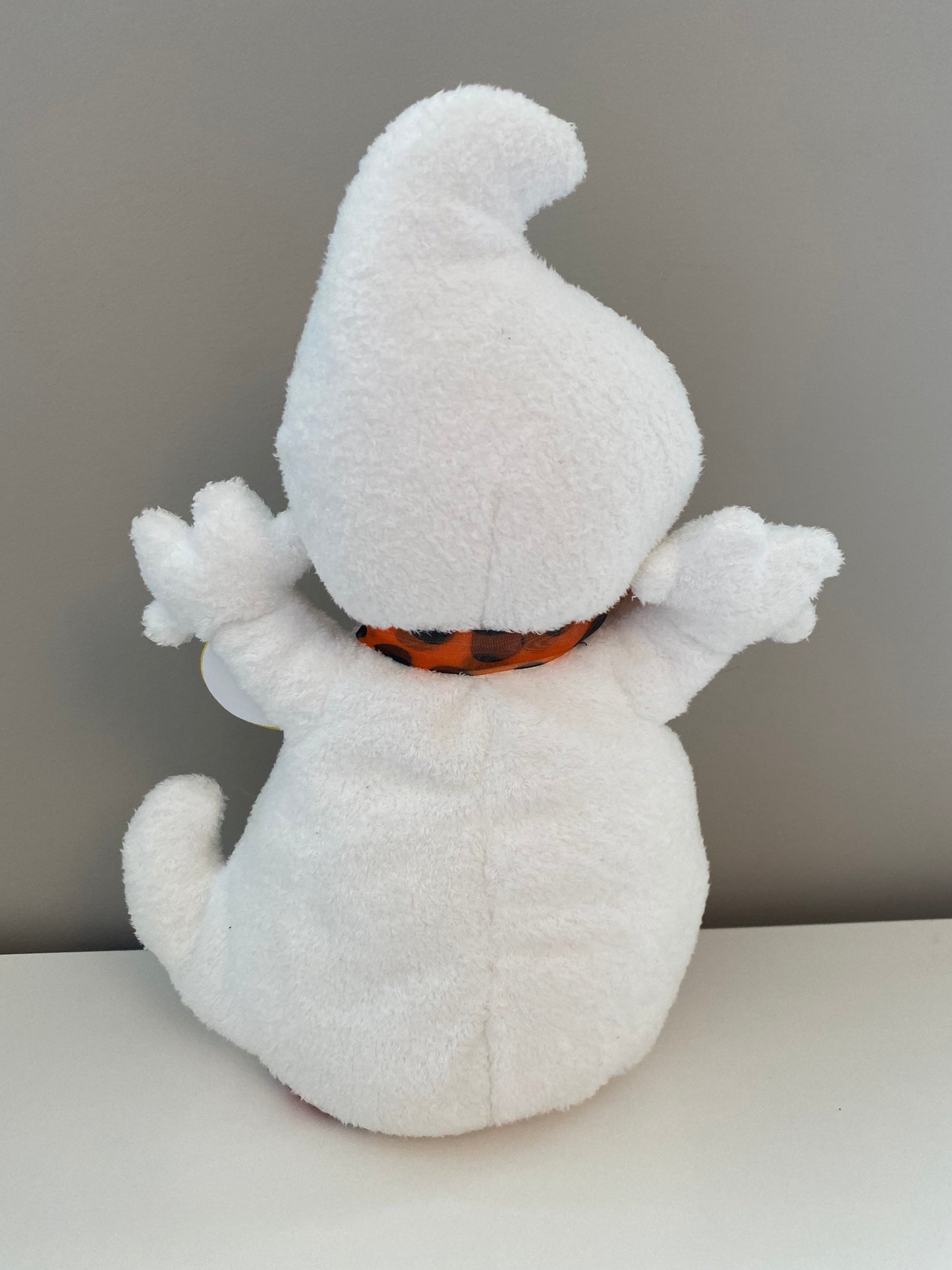 Ty Pluffies Collection “Frighten” the Halloween Ghost (9 inch)