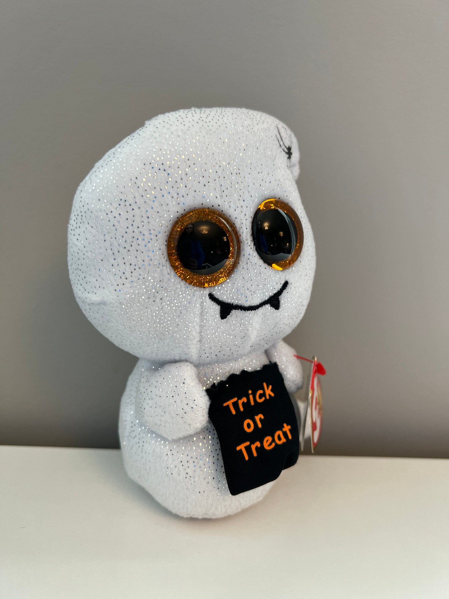 Ty Beanie Boo “Haunts” the Halloween Ghost holding Trick or Treat Bag - Claire’s Exclusive (6 inch)