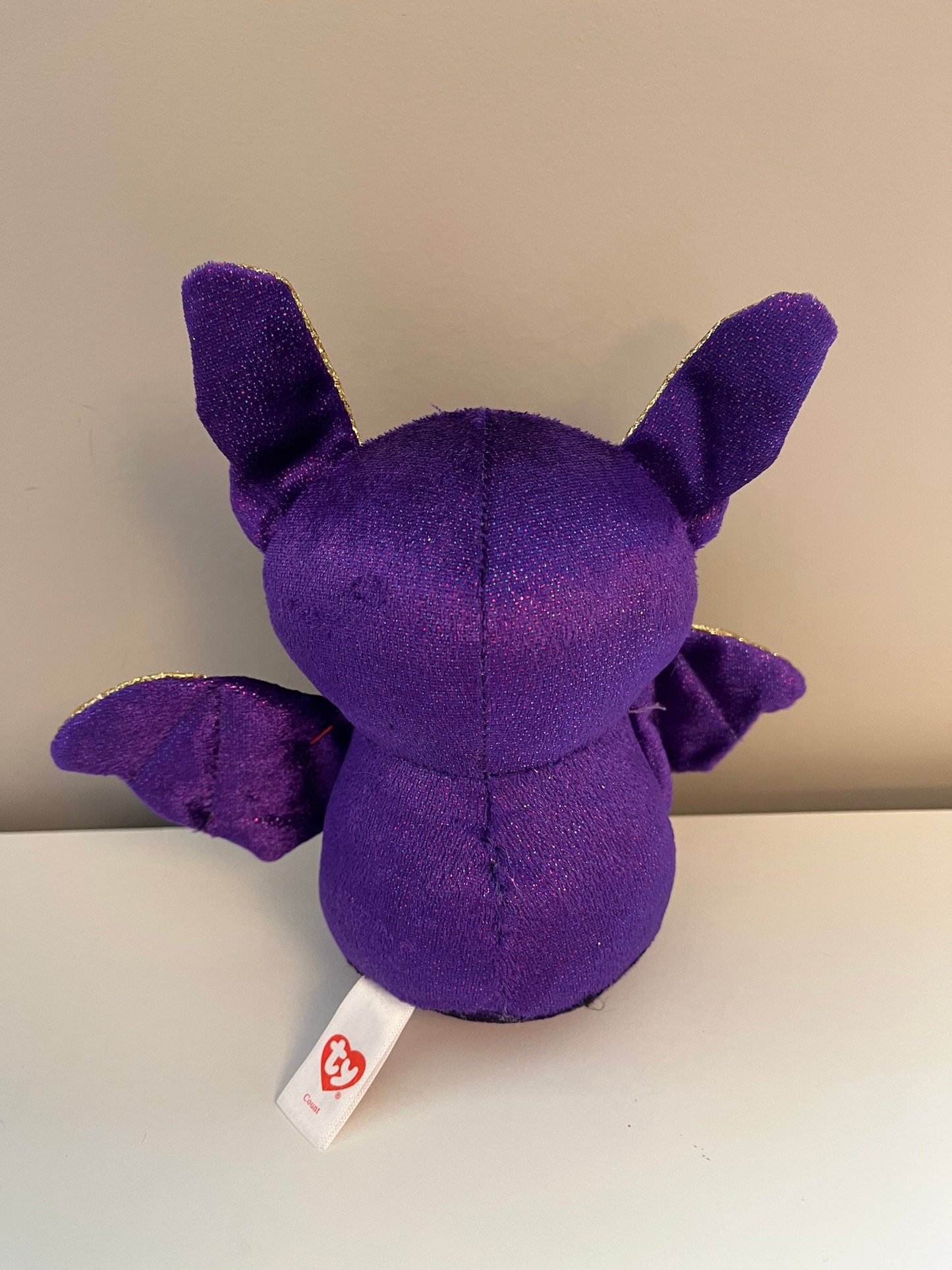 Ty Beanie Boo “Count” the Purple Bat with Gold Wings, Eyes, and Ears (6 inch)