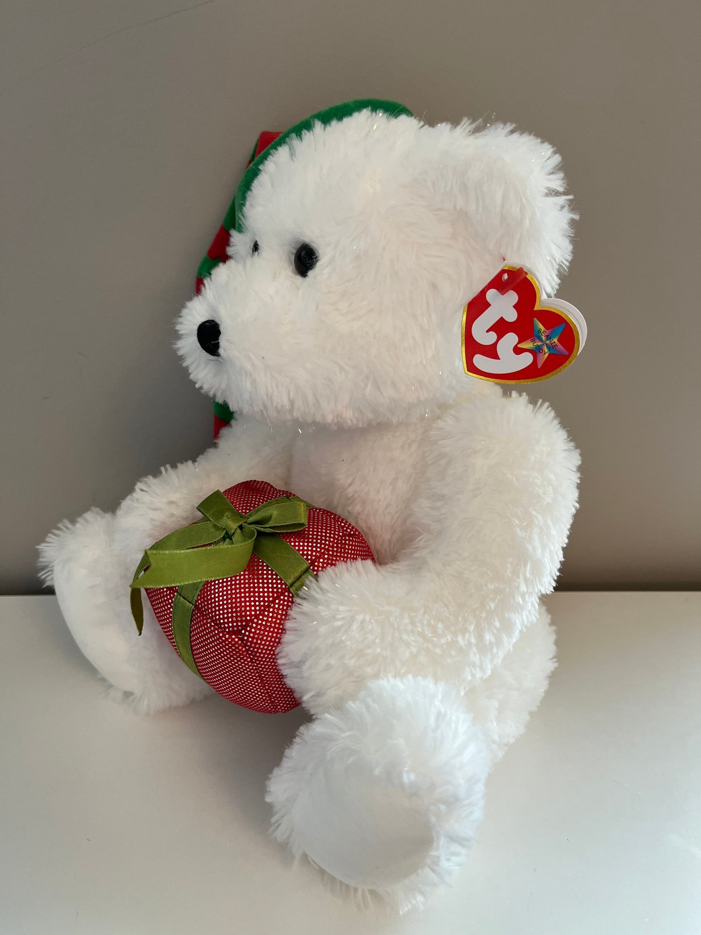 Ty Beanie Buddy “Gift Wrapped” the Holiday Bear Holding Present (11 inch)