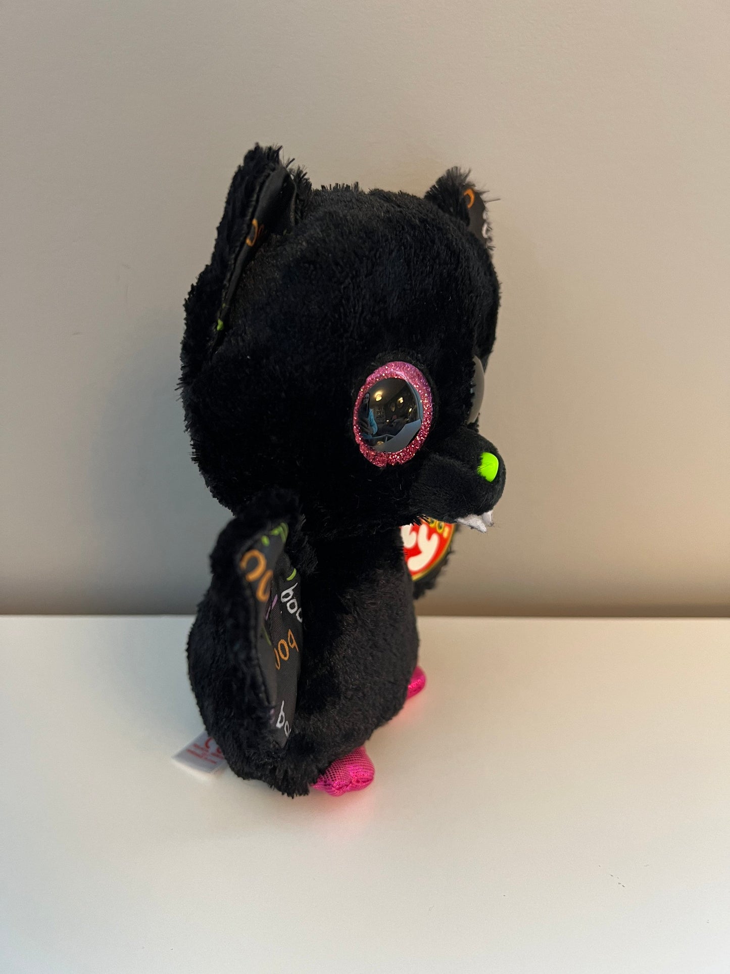 Ty Beanie Boo “Dart” the Bat with Pink Sparkly Eyes (6 inch)