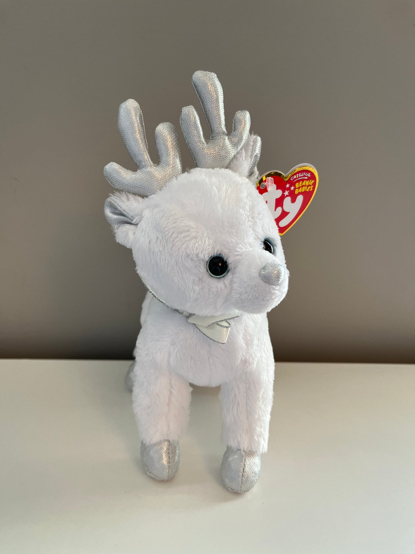 Ty Beanie Baby “Snocap” the White Reindeer with Silver Nose (7.5 inch)